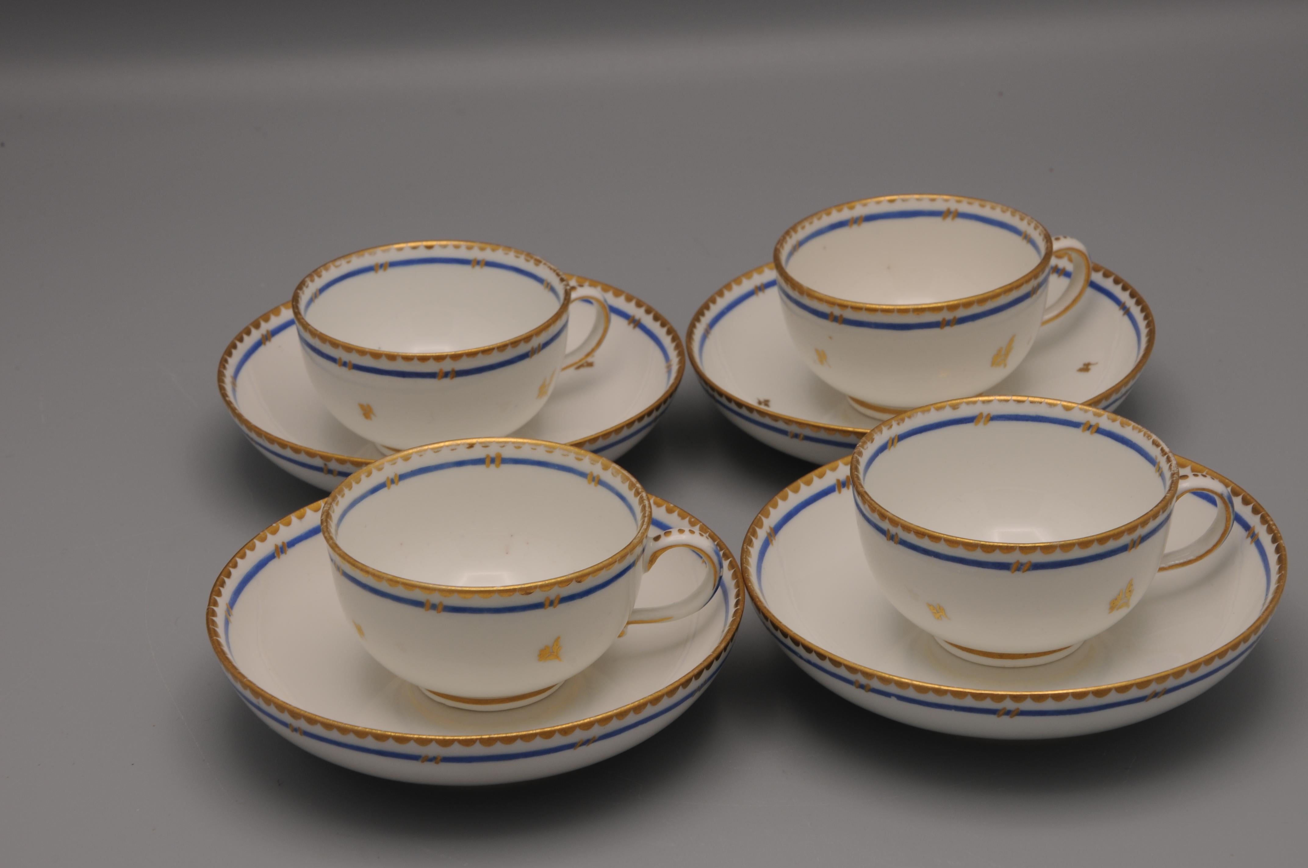 Louis XVI Vienna porcelain - 4 cups and saucers, 1781 For Sale