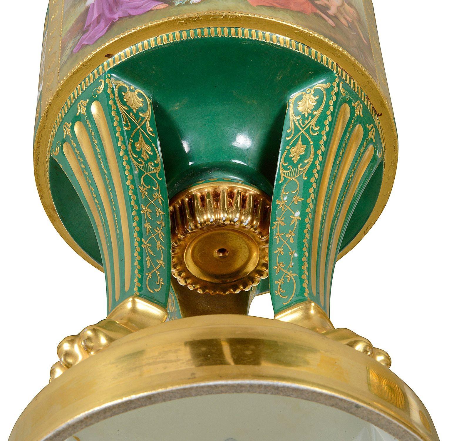 Vienna porcelain lidded urn, 19th Century For Sale 3
