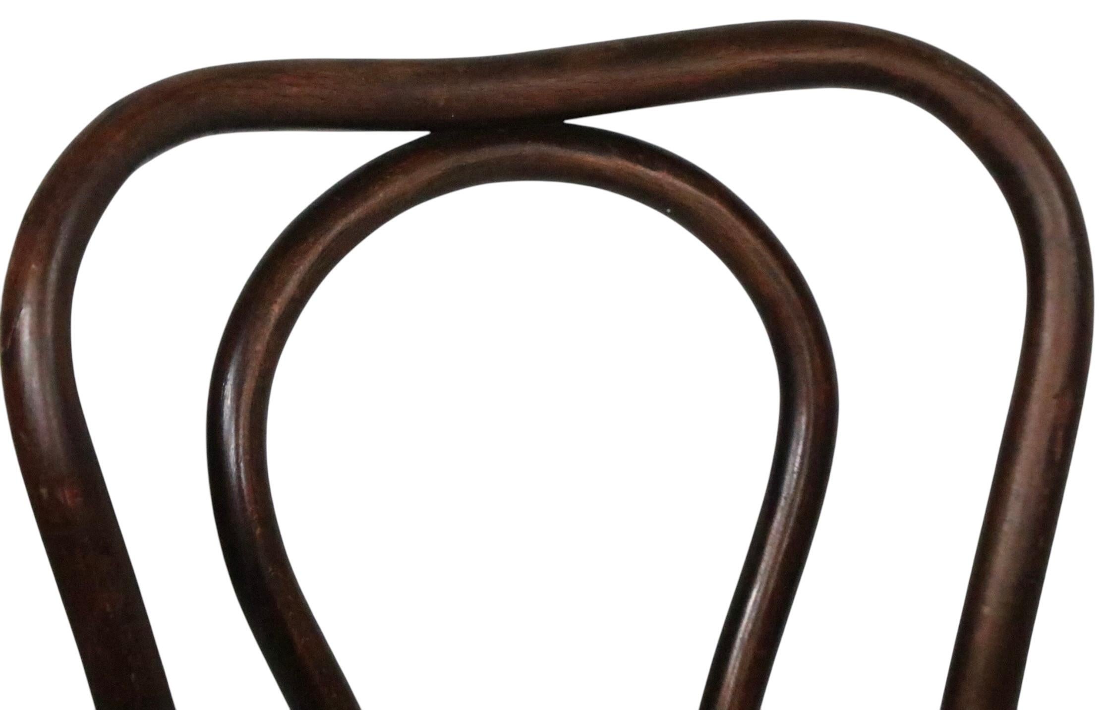 Hêtre Chaise de salle à manger bistro Secesionist Vienna en bois cintré de Fischel d'après Thonet en vente