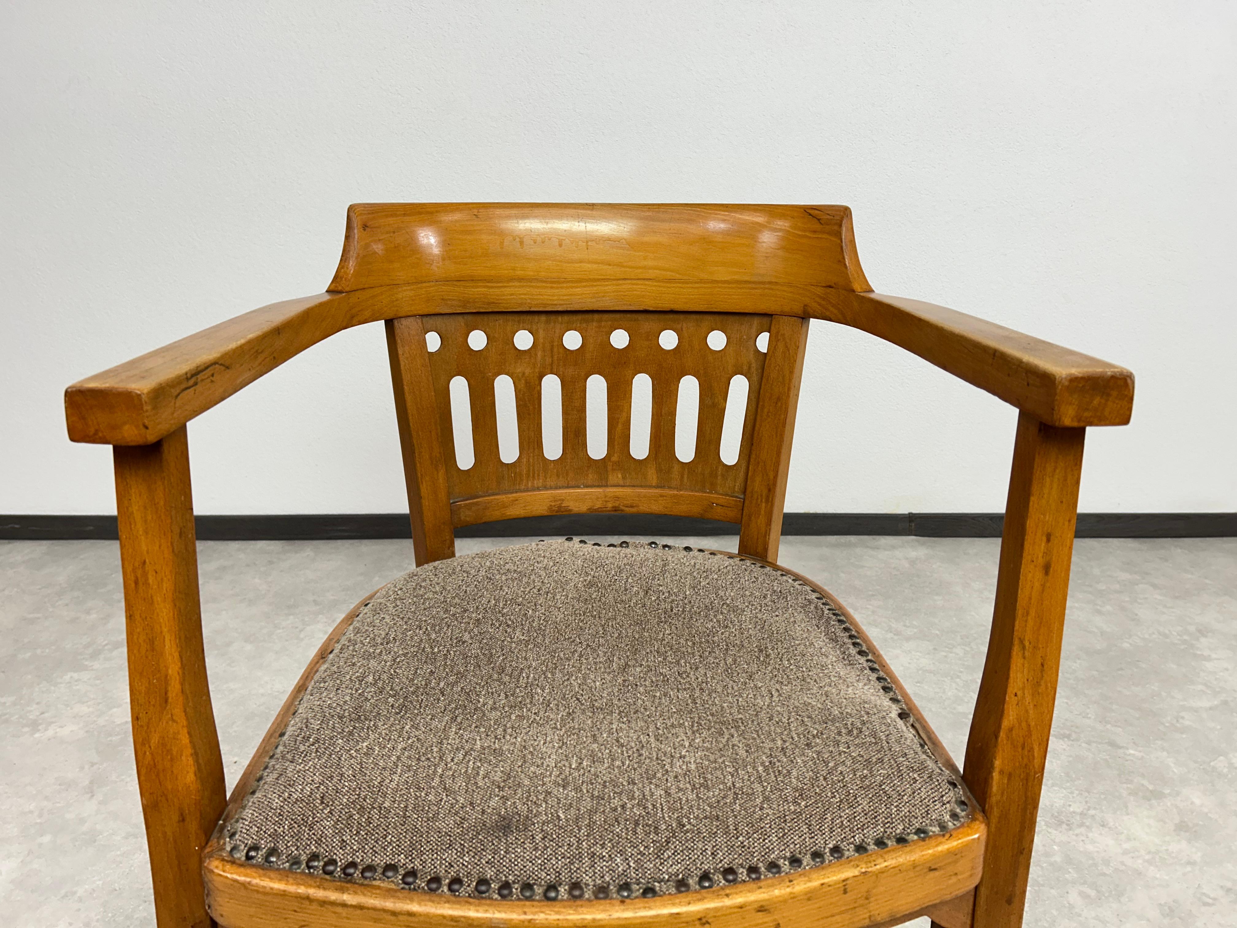 Sillón de secesión vienés de Otto Wagner ejecutado por Pancota Viena principios del siglo XX en venta