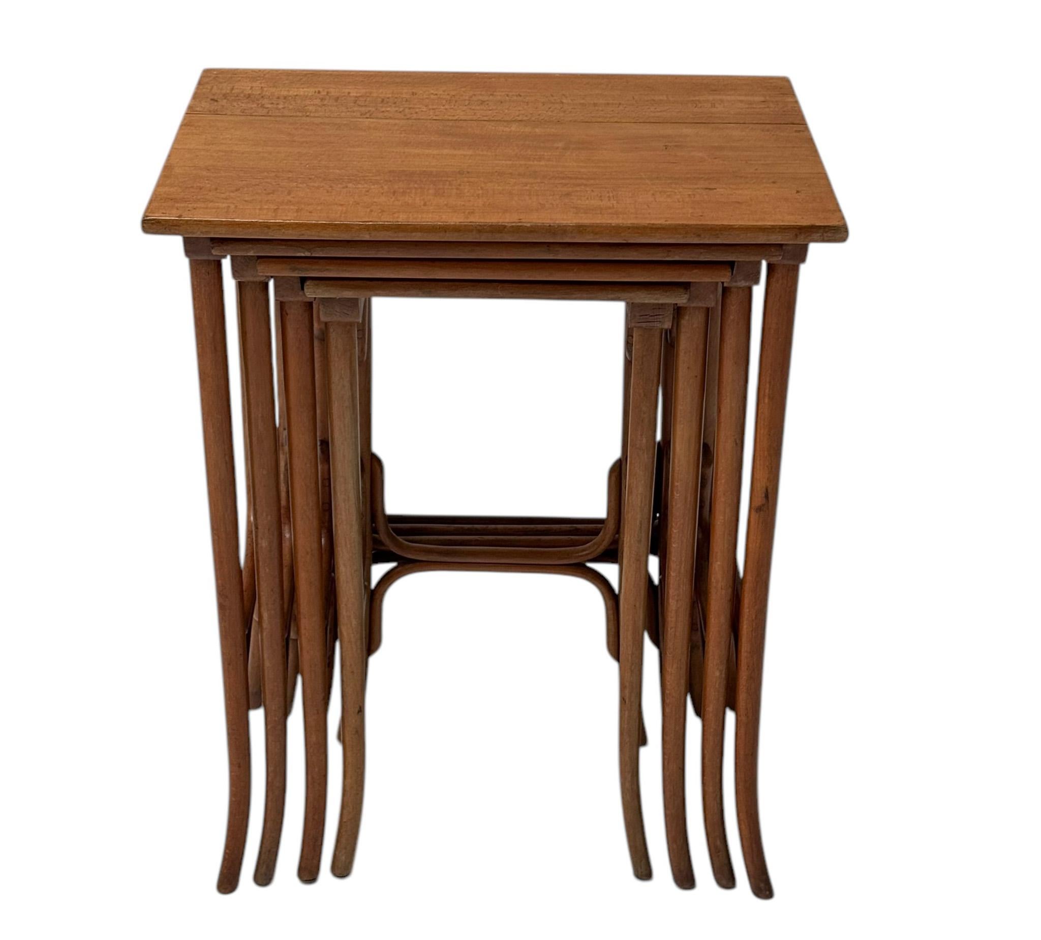 Vienna Secession Bentwood Nesting Tables by Michael Thonet for Thonet, 1900s For Sale 5