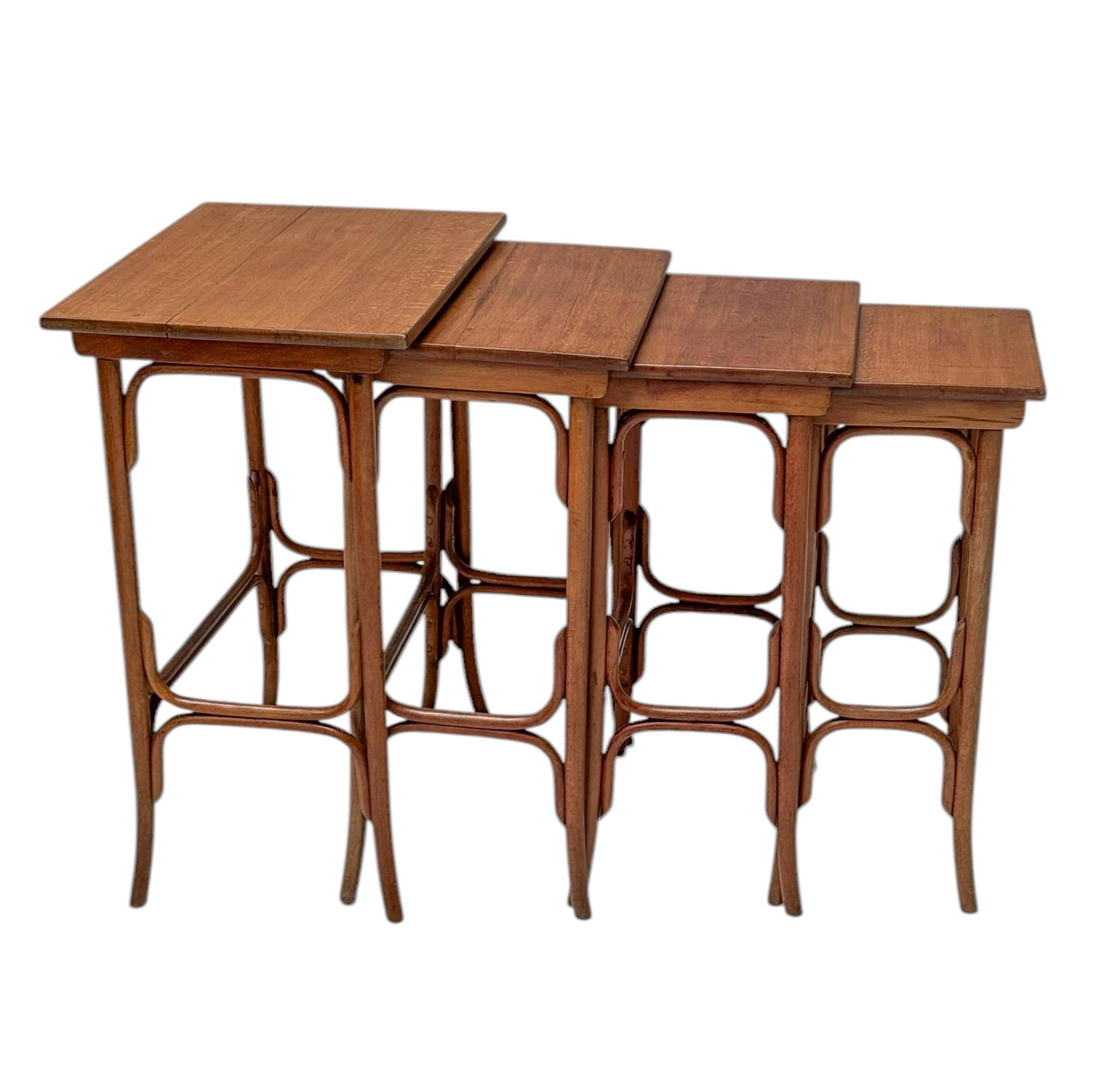 Early 20th Century Vienna Secession Bentwood Nesting Tables by Michael Thonet for Thonet, 1900s For Sale