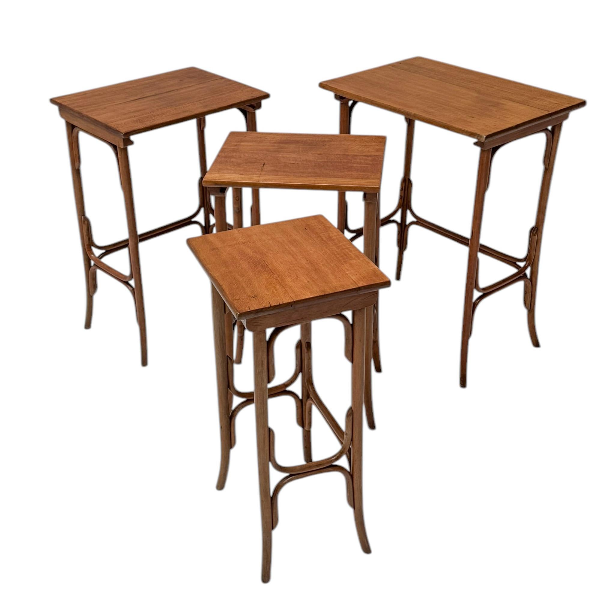 Vienna Secession Bentwood Nesting Tables by Michael Thonet for Thonet, 1900s For Sale 2