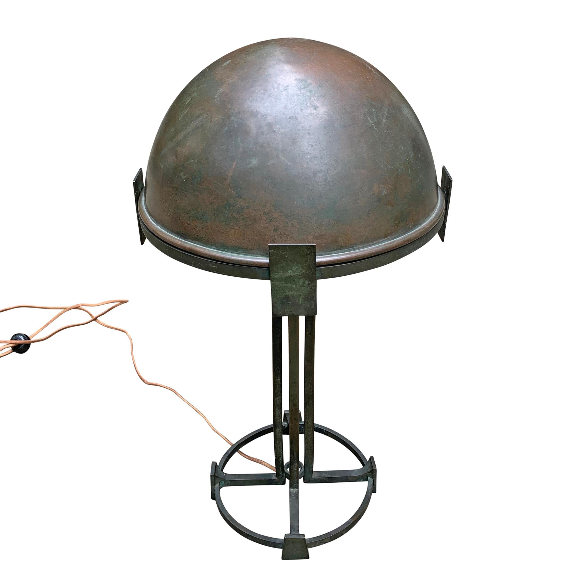 Wiener Secession Bronze-Tischlampe (Deutsch) im Angebot
