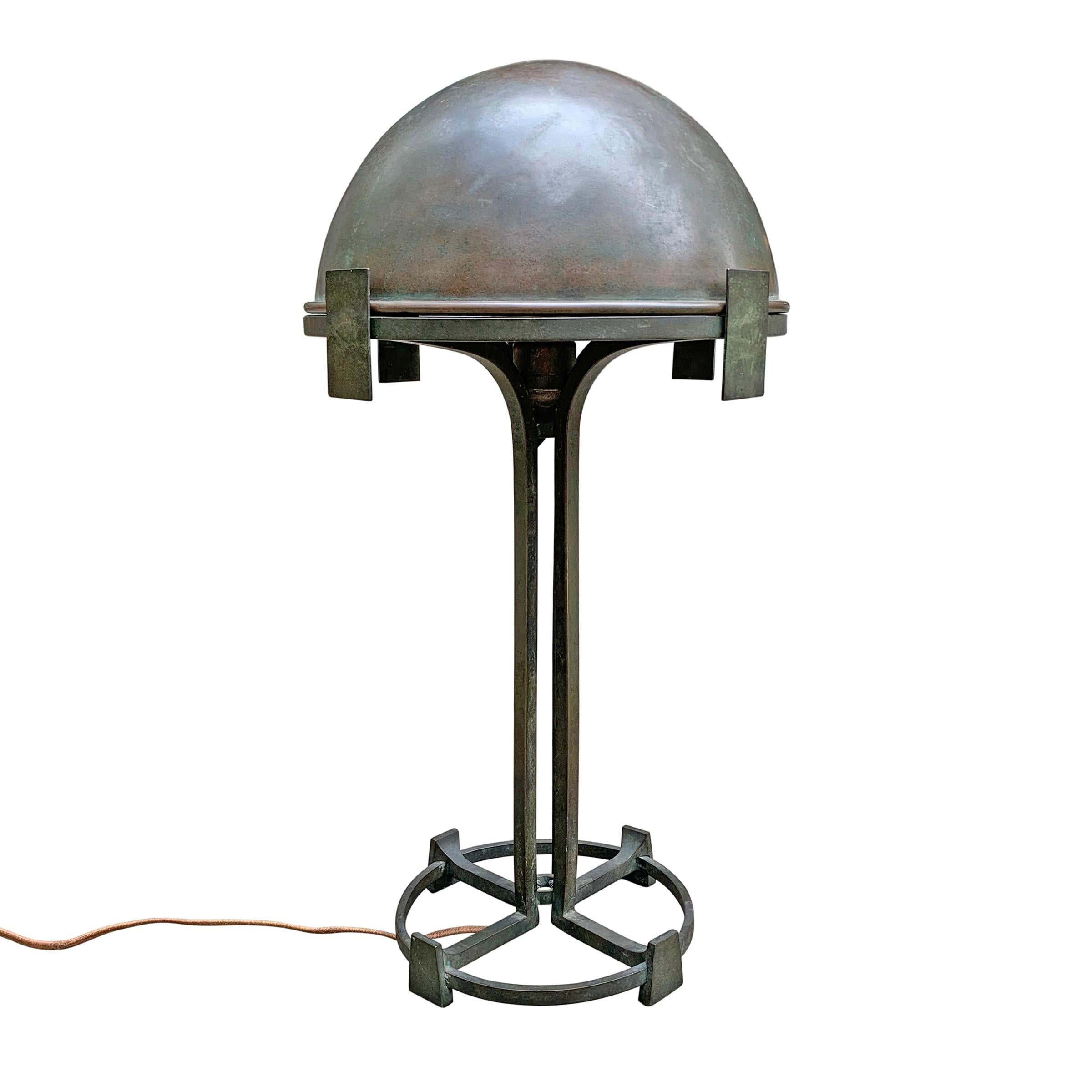 Vienna Secession Bronze Table Lamp In Good Condition For Sale In Chicago, IL