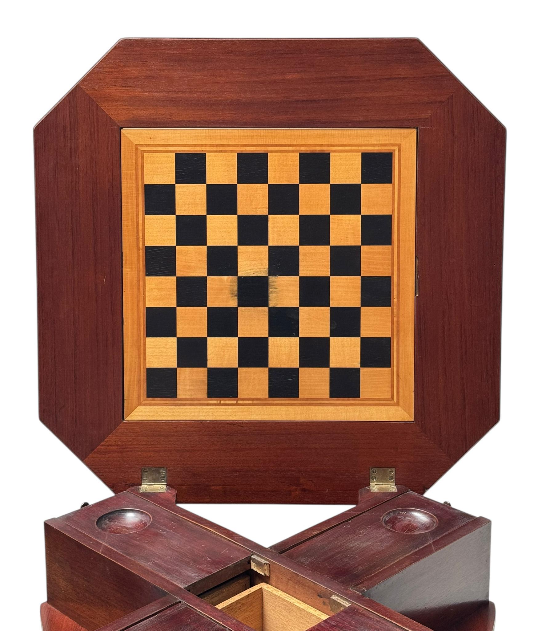 Mesa de ajedrez o mesa de juego de la Secesión vienesa, 1900 en venta 8