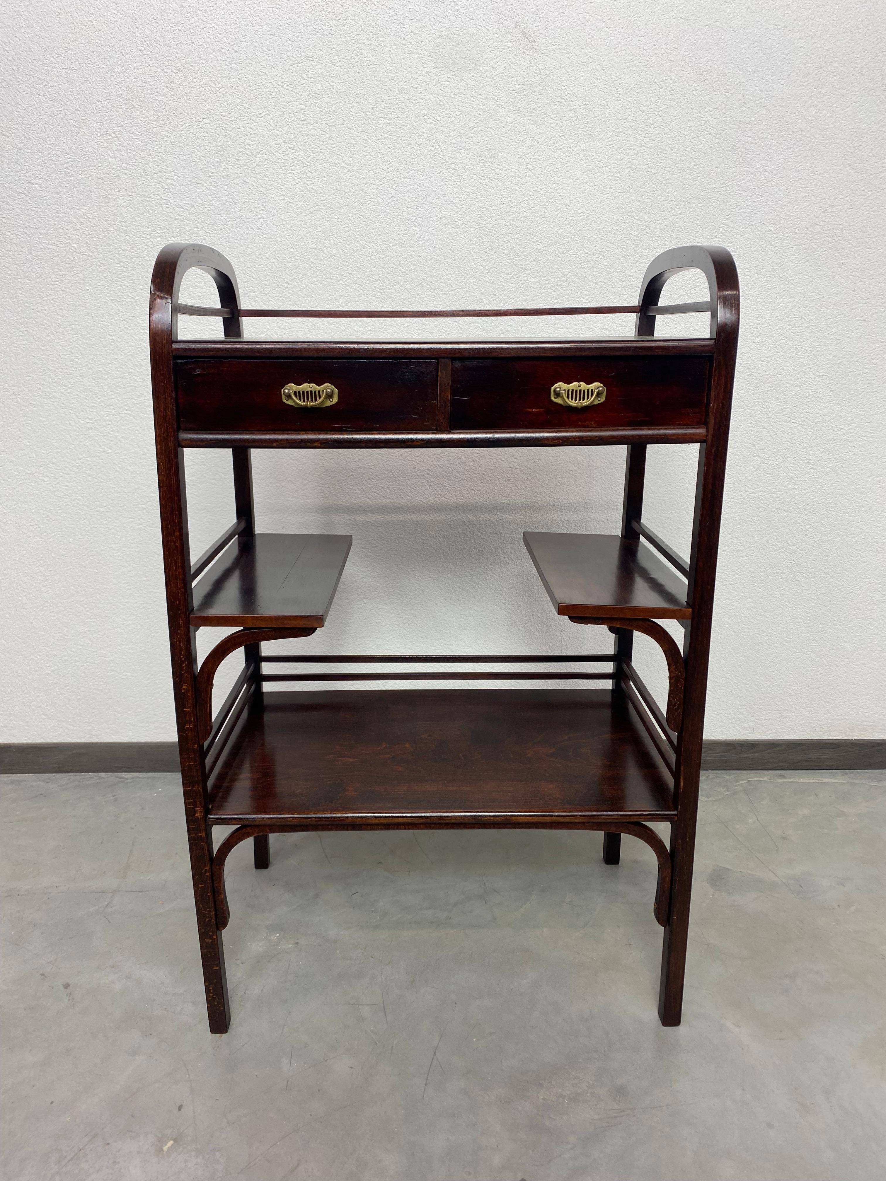 Vienna secession bentwood etagere atr. to Koloman Moser and Otto Wagner ex. by J&J Kohn in very good original condition.
