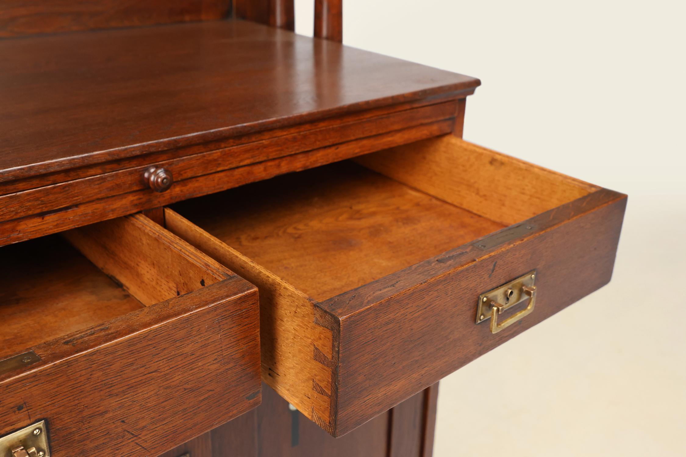 Haute armoire de la Sécession viennoise dans le style Art nouveau viennois, Autriche vers 1905 en vente 6