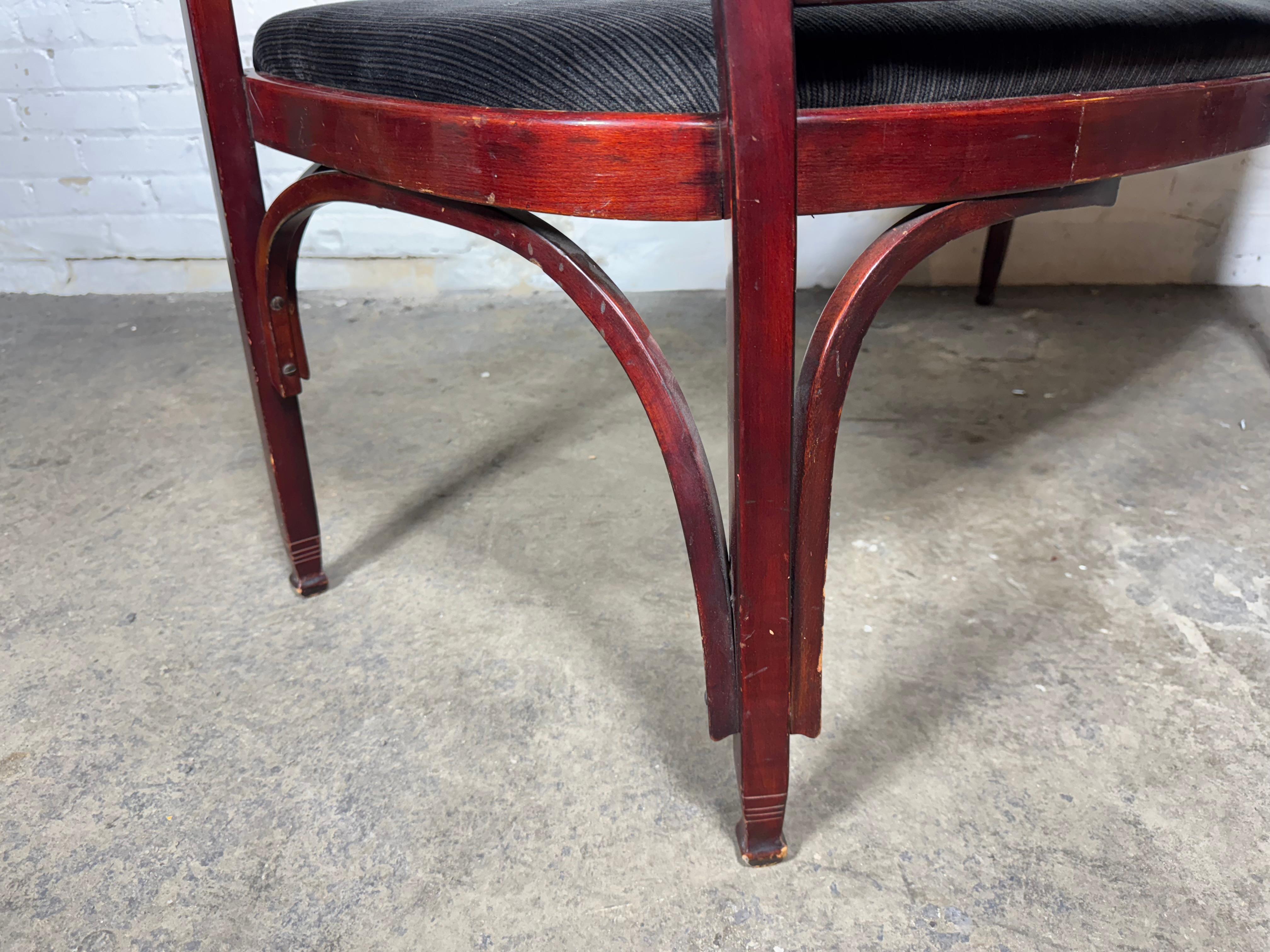 Sécession viennoise J. Kohn 717 Settee de Gustav Siegel en vente 1