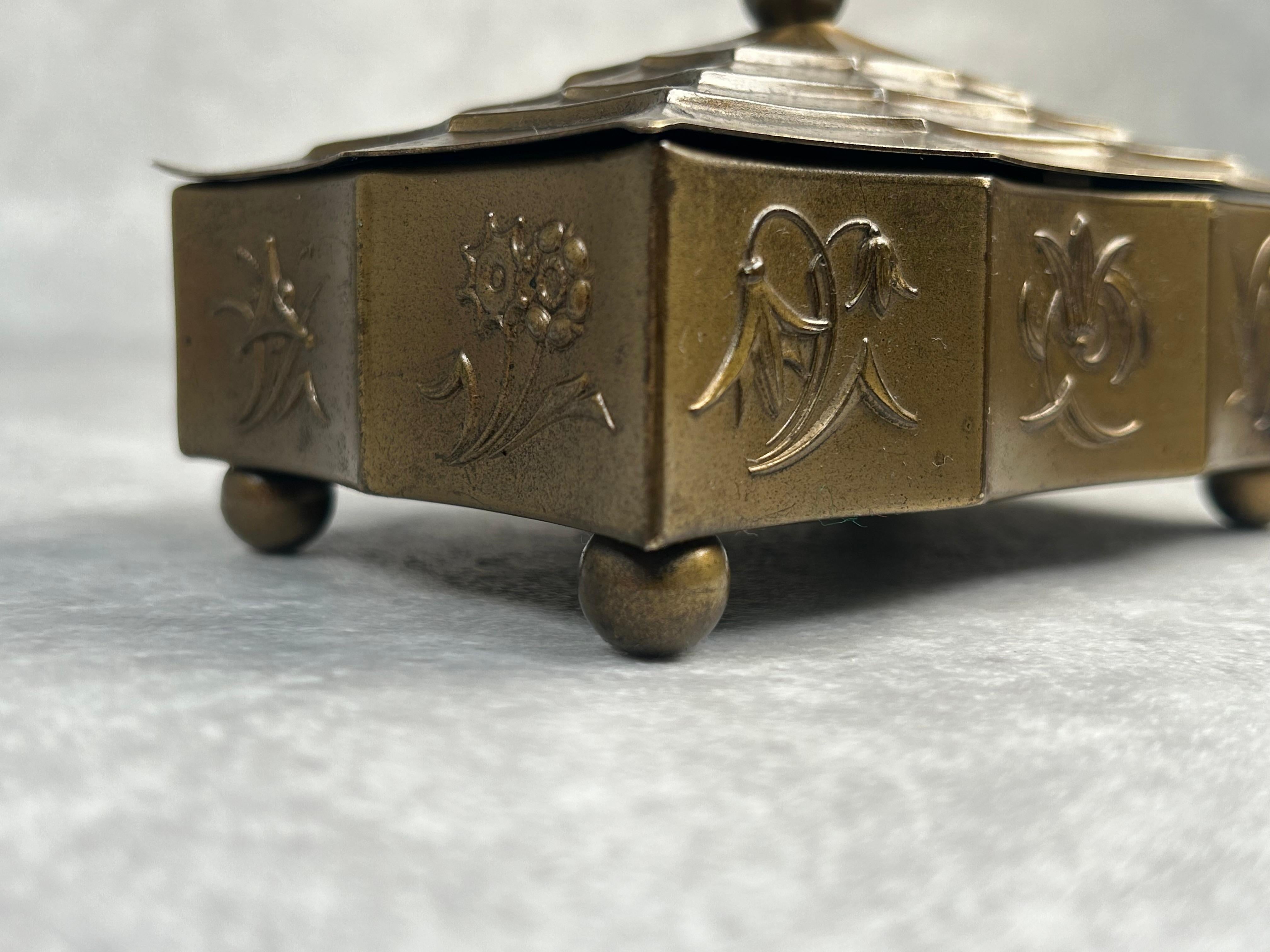 Schmuckkästchen der Wiener Sezession atr. Dagobert Peche für die Wiener Werkstätte im Angebot 1