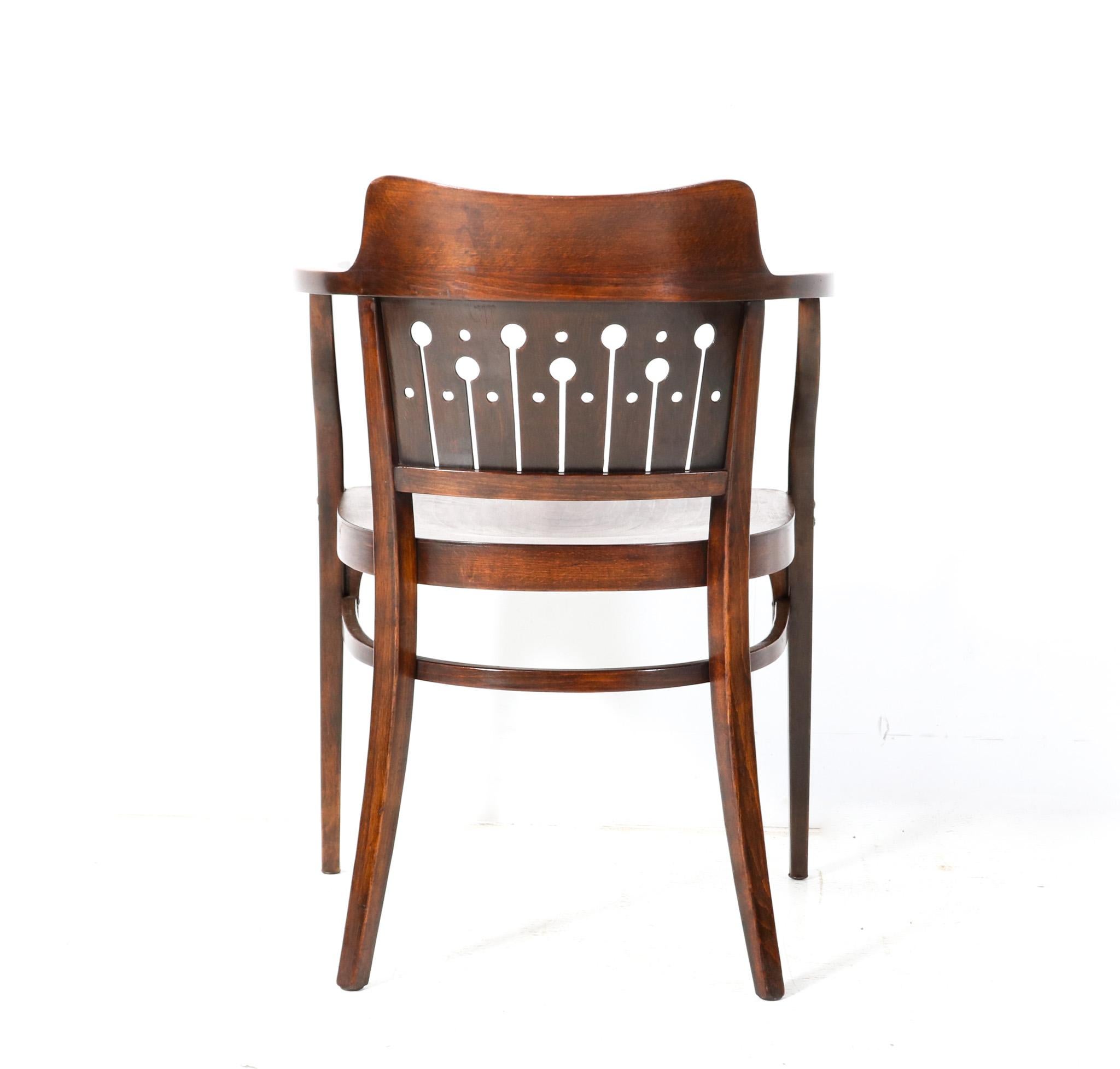 Early 20th Century  Vienna Secession Model 142 Armchair by Otto Wagner for Thonet, 1900s