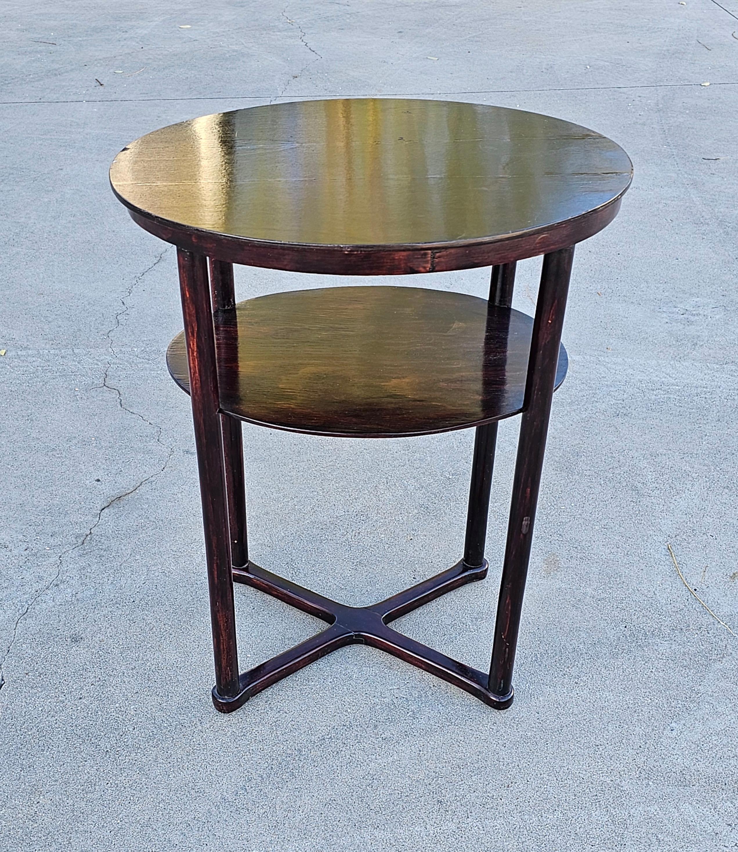 Vienna Secession Oval Side Table Model 960/2 designed by Josef Hoffmann, 1910s In Fair Condition For Sale In Beograd, RS