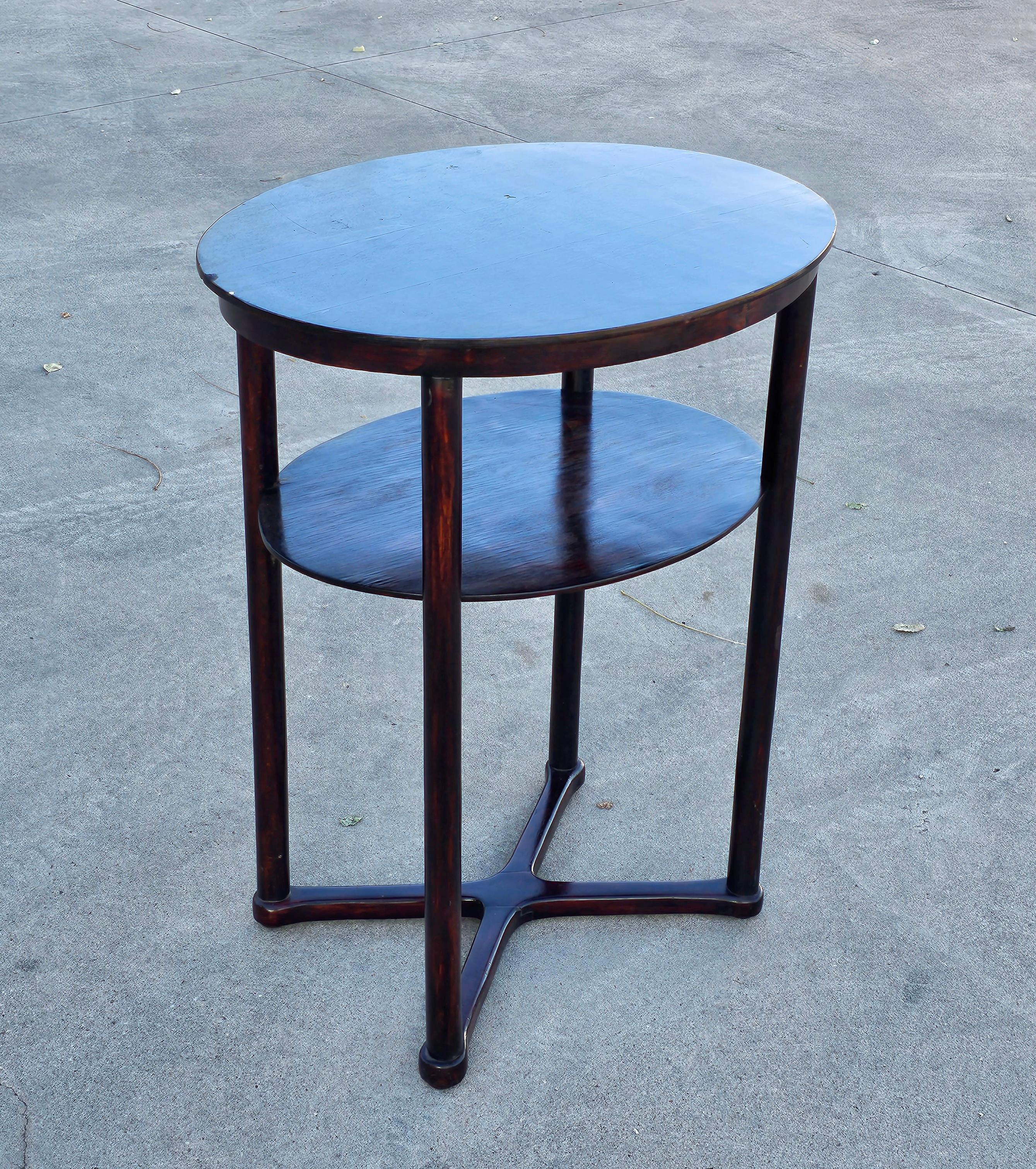 Early 20th Century Vienna Secession Oval Side Table Model 960/2 designed by Josef Hoffmann, 1910s For Sale
