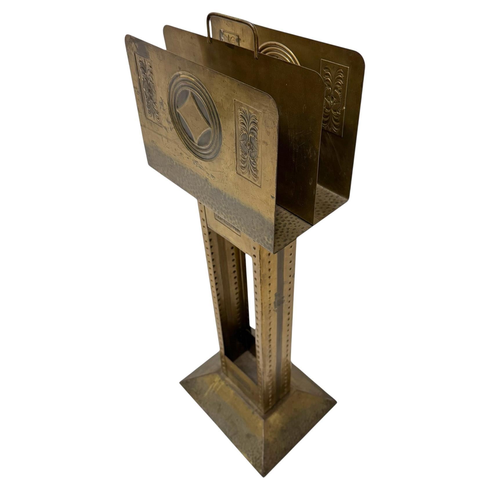 Revistero de latón patinado de la Secesión de Viena, 1900 en venta