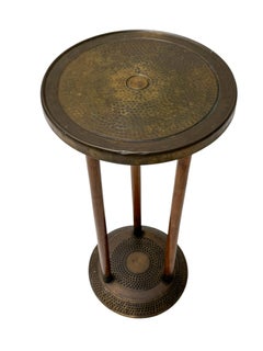Pedestal de la Secesión de Viena en nogal y latón patinado, 1900