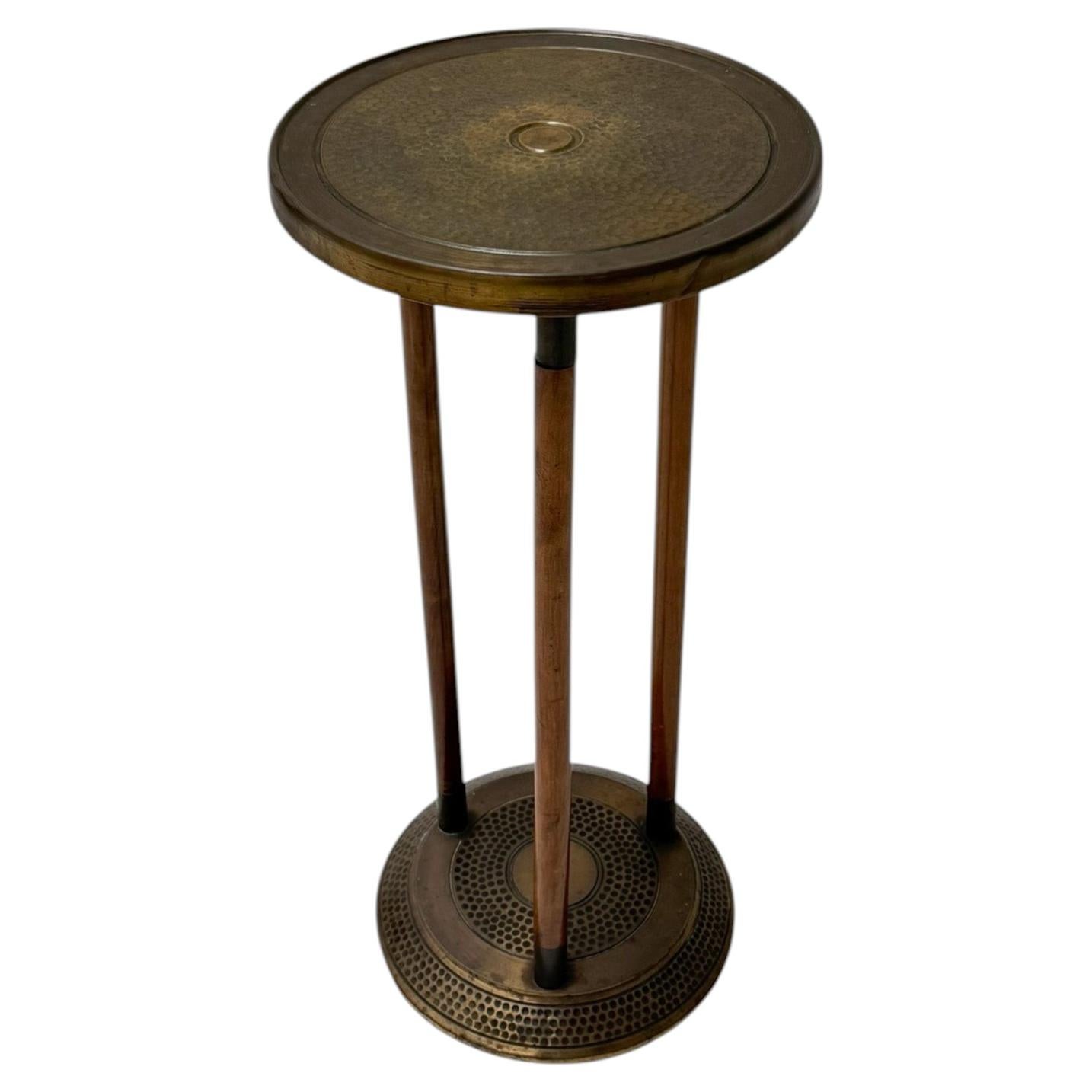 Vienna Secession Pedestal in Walnut and Patinated Brass, 1900s