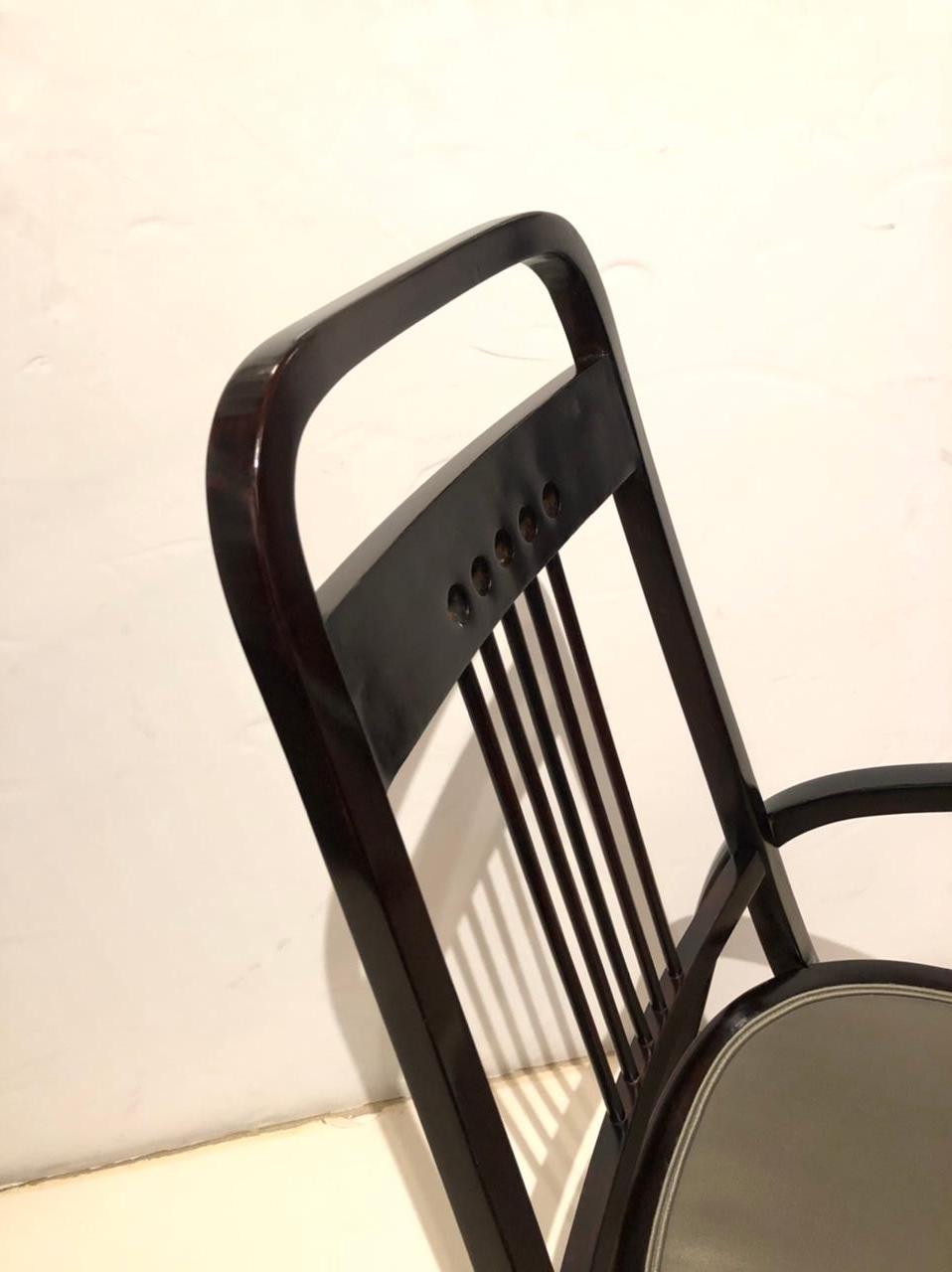 Tacheté Fauteuil en bois de Thonet de la Sécession viennoise en vente