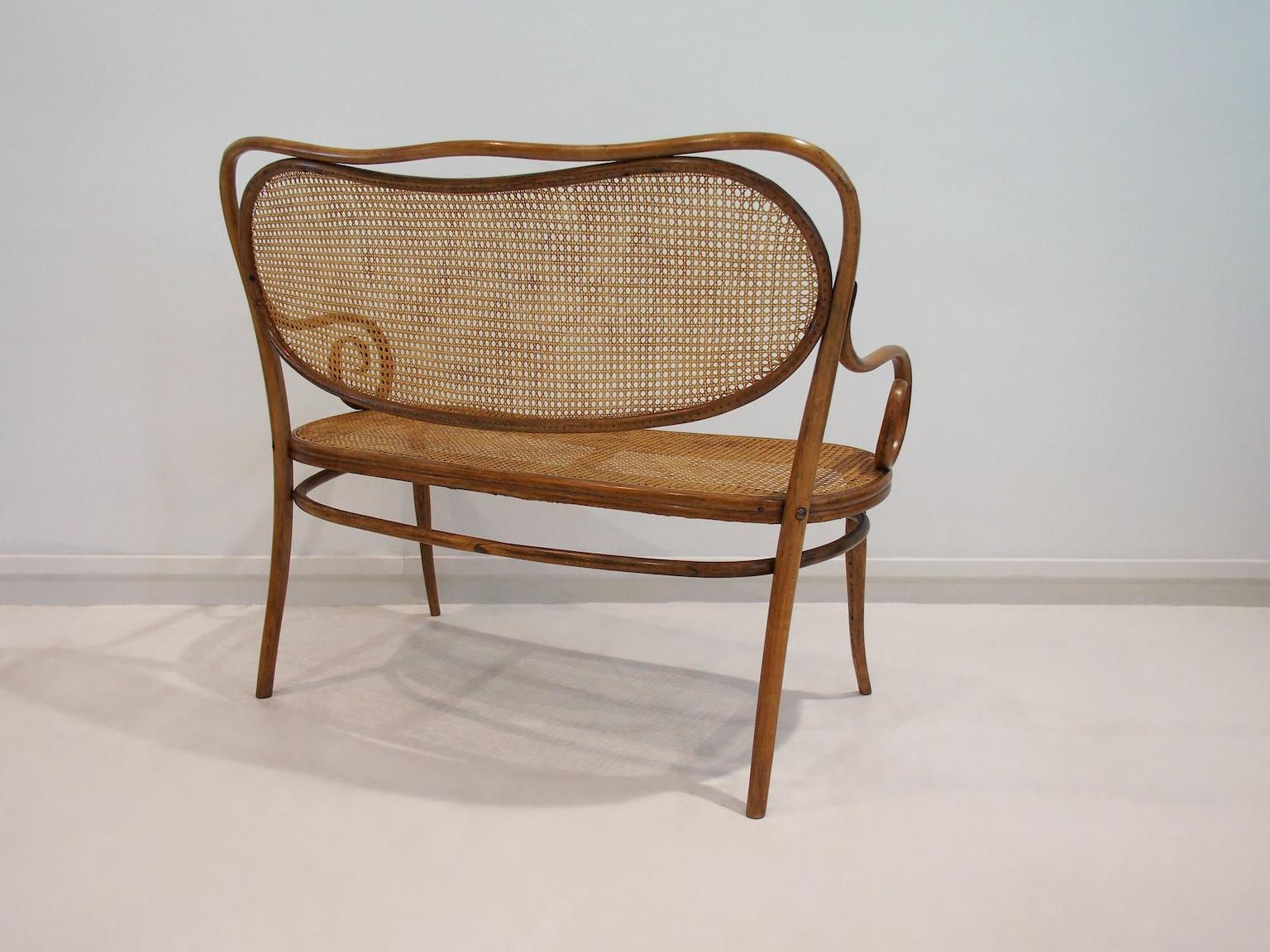Vienna Secessionist Bentwood and Rattan Settee by Thonet Brothers For Sale 1