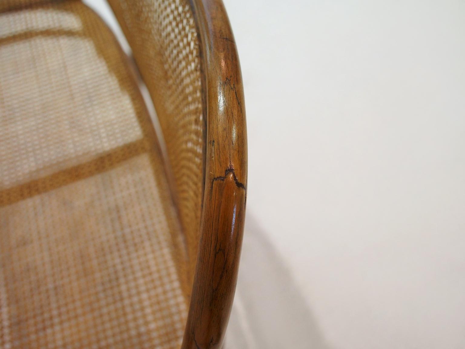Vienna Secessionist Bentwood and Rattan Settee by Thonet Brothers For Sale 3