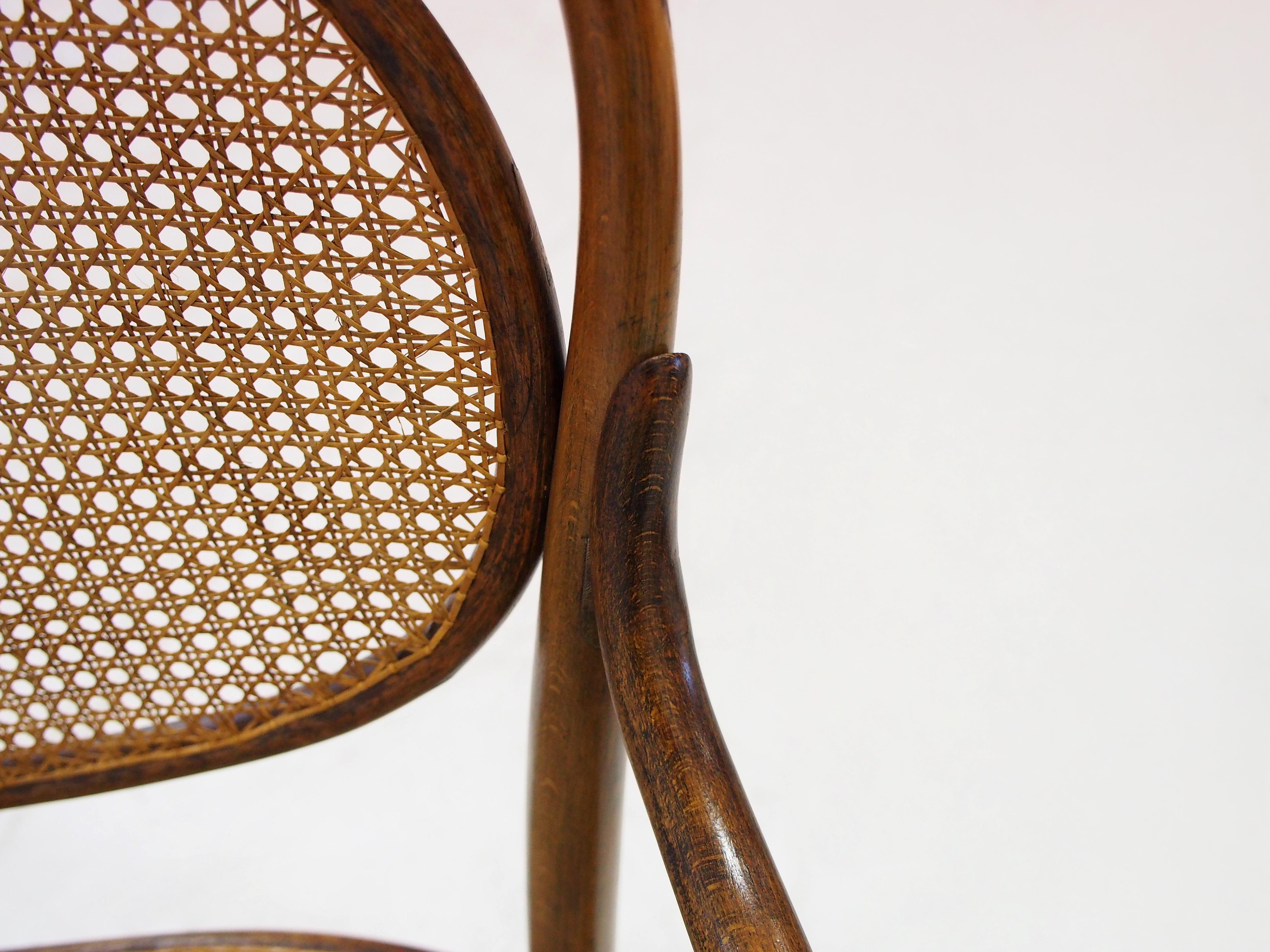 Vienna Secessionist Bentwood and Rattan Settee by Thonet Brothers For Sale 4