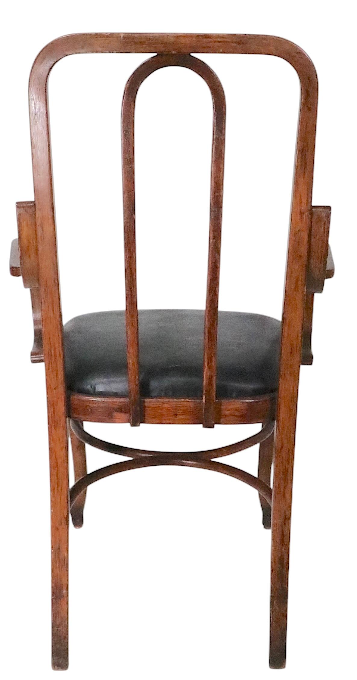 Vienna Secessionist Bentwood Arm Chair by Thonet att. to Josef Hoffman c. 1920's en venta 3
