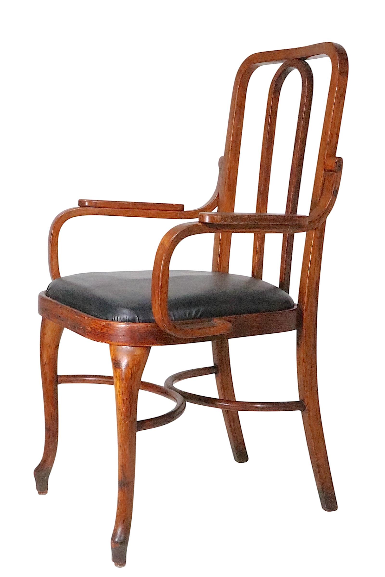 Vienna Secessionist Bentwood Arm Chair by Thonet att. to Josef Hoffman c. 1920's en venta 4