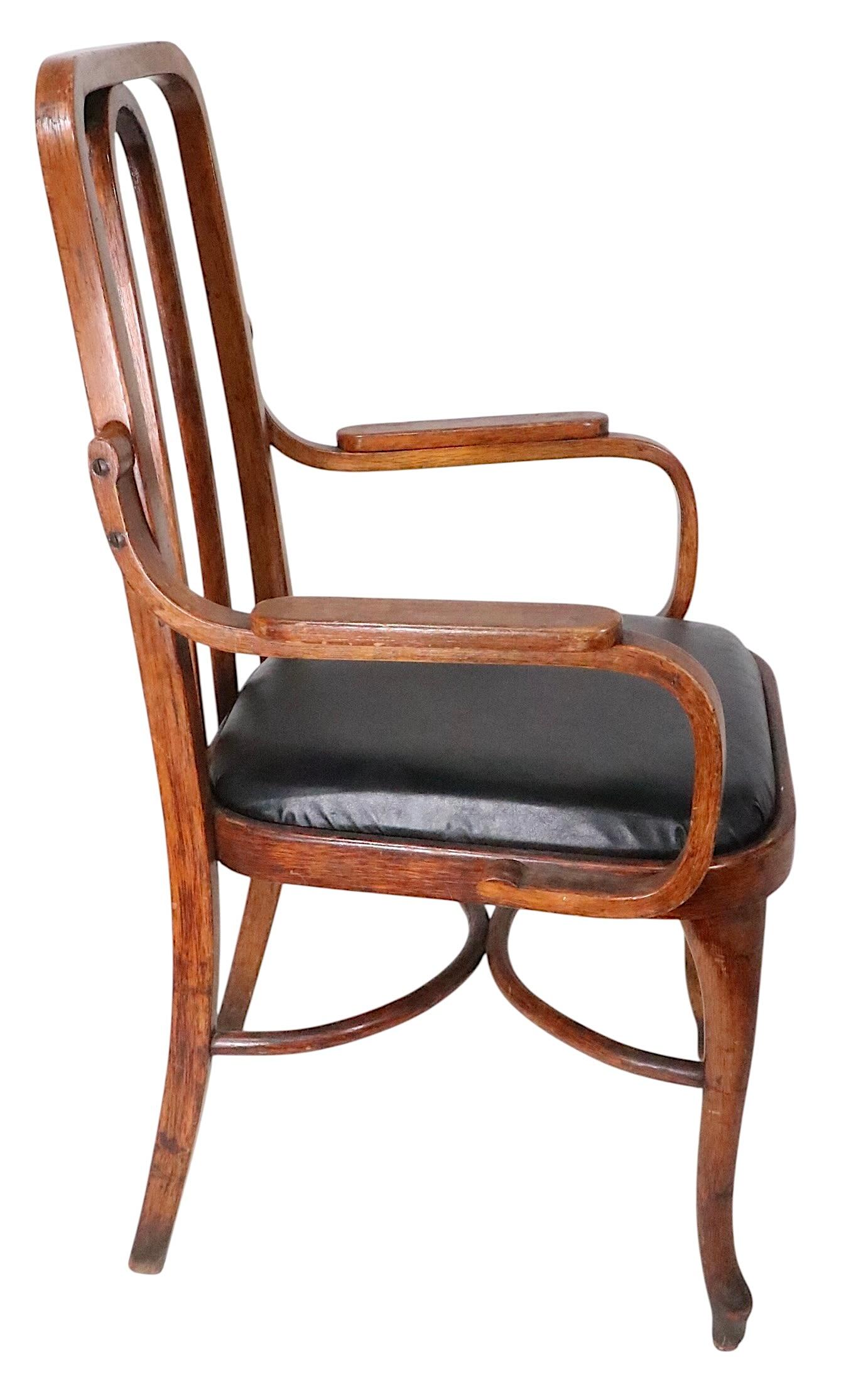 Vienna Secessionist Bentwood Arm Chair by Thonet att. to Josef Hoffman c. 1920's en venta 6