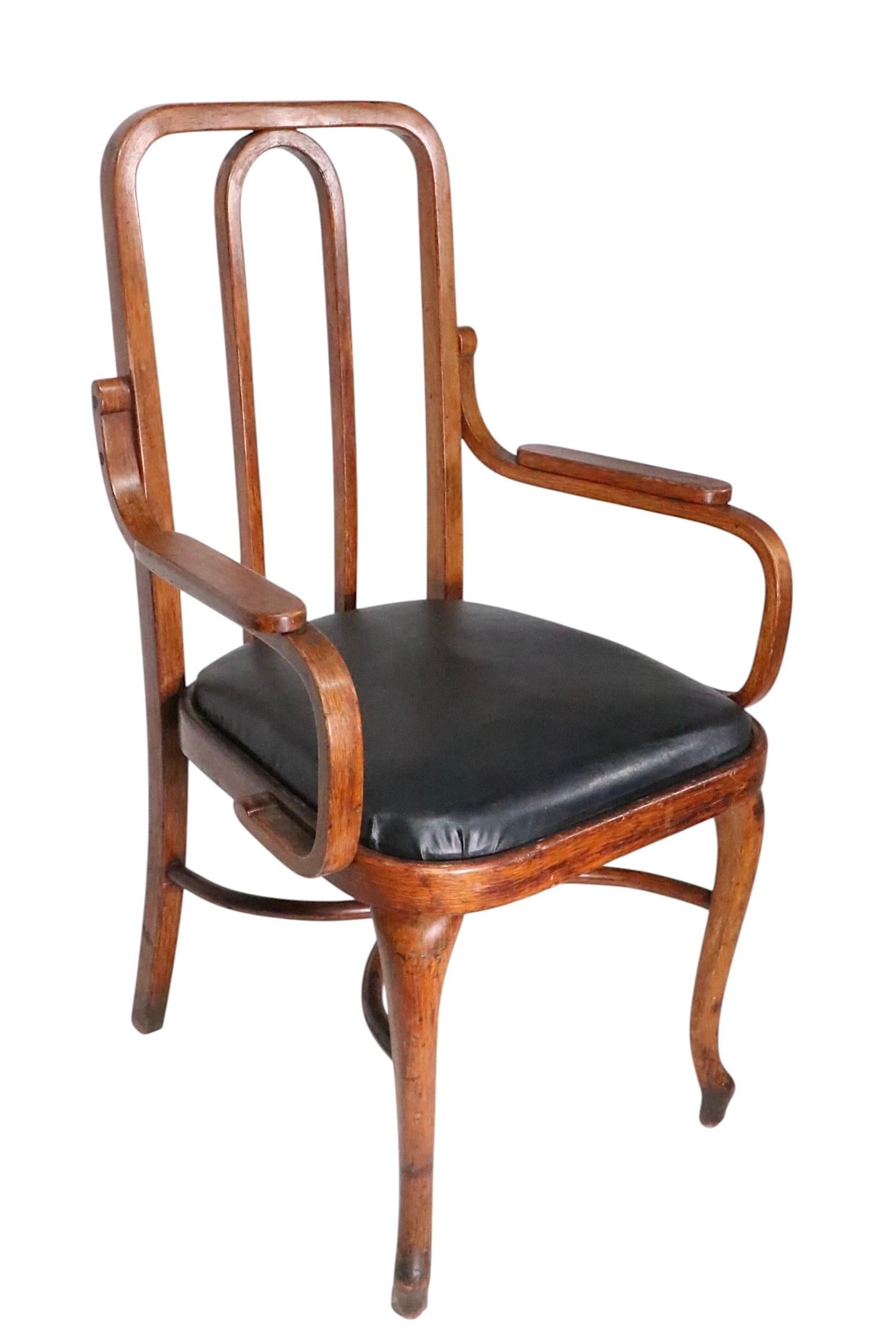 Vienna Secessionist Bentwood Arm Chair by Thonet att. to Josef Hoffman c. 1920's en venta 7
