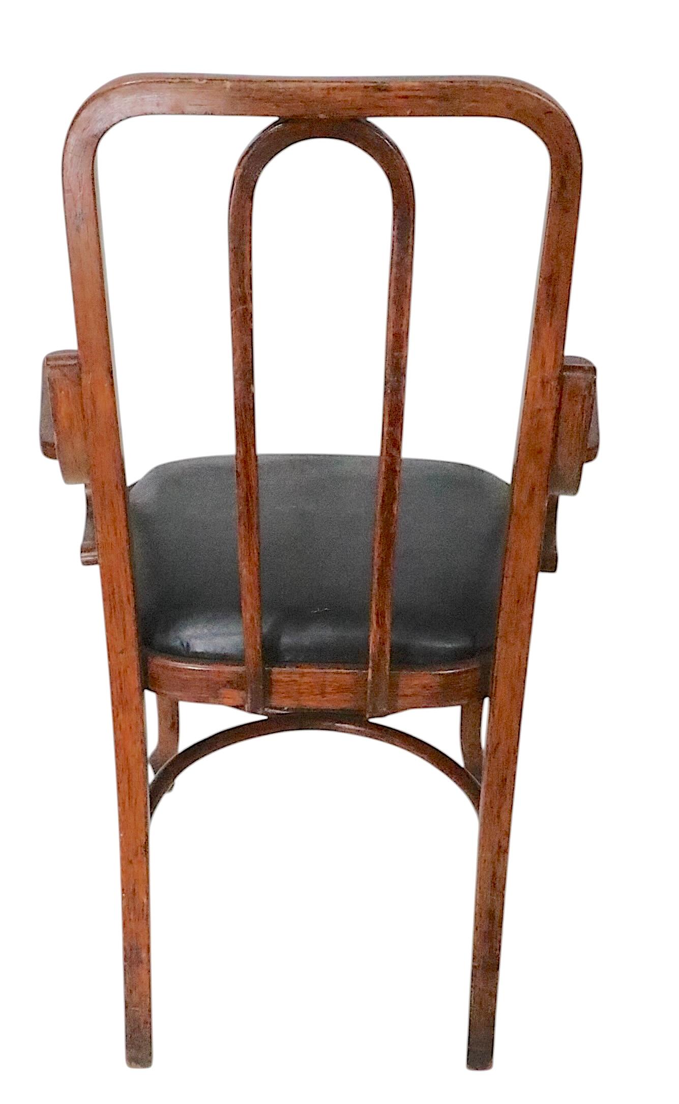 Vienna Secessionist Bentwood Arm Chair by Thonet att. to Josef Hoffman c. 1920's Austríaco en venta