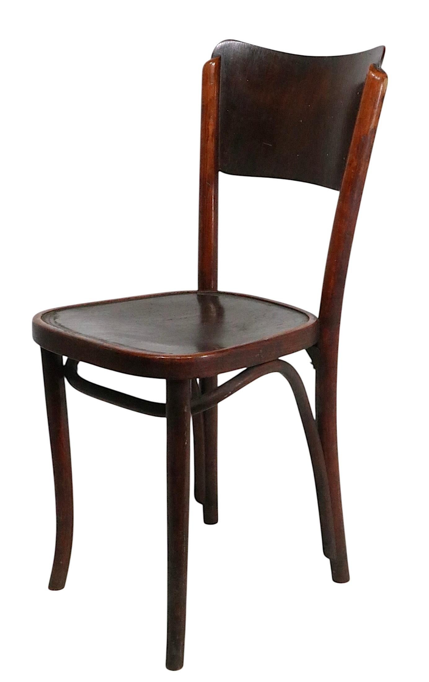 Secessione di Vienna Sedia da pranzo bistrot da caffè in legno di Vienna secessionista, attribuita a Thonet, anni 1910/20 ca. in vendita