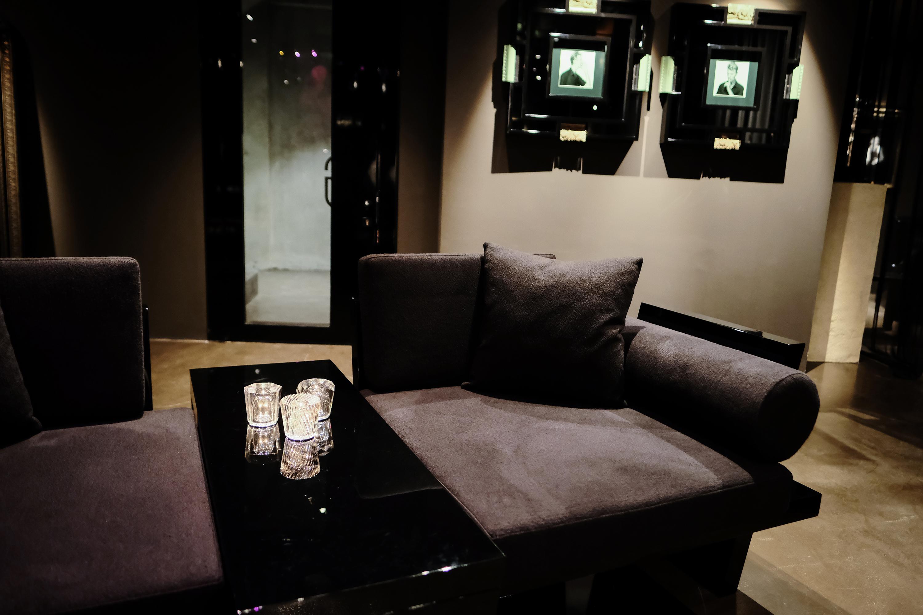 Turkish Vienna Sofa, Parisian Feminity Transites to Viennese Masculine Art Deco For Sale