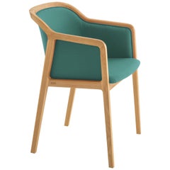 Fauteuil souple Vienna en bois de hêtre et tissu de laine bleu tropical fabriqué en Italie