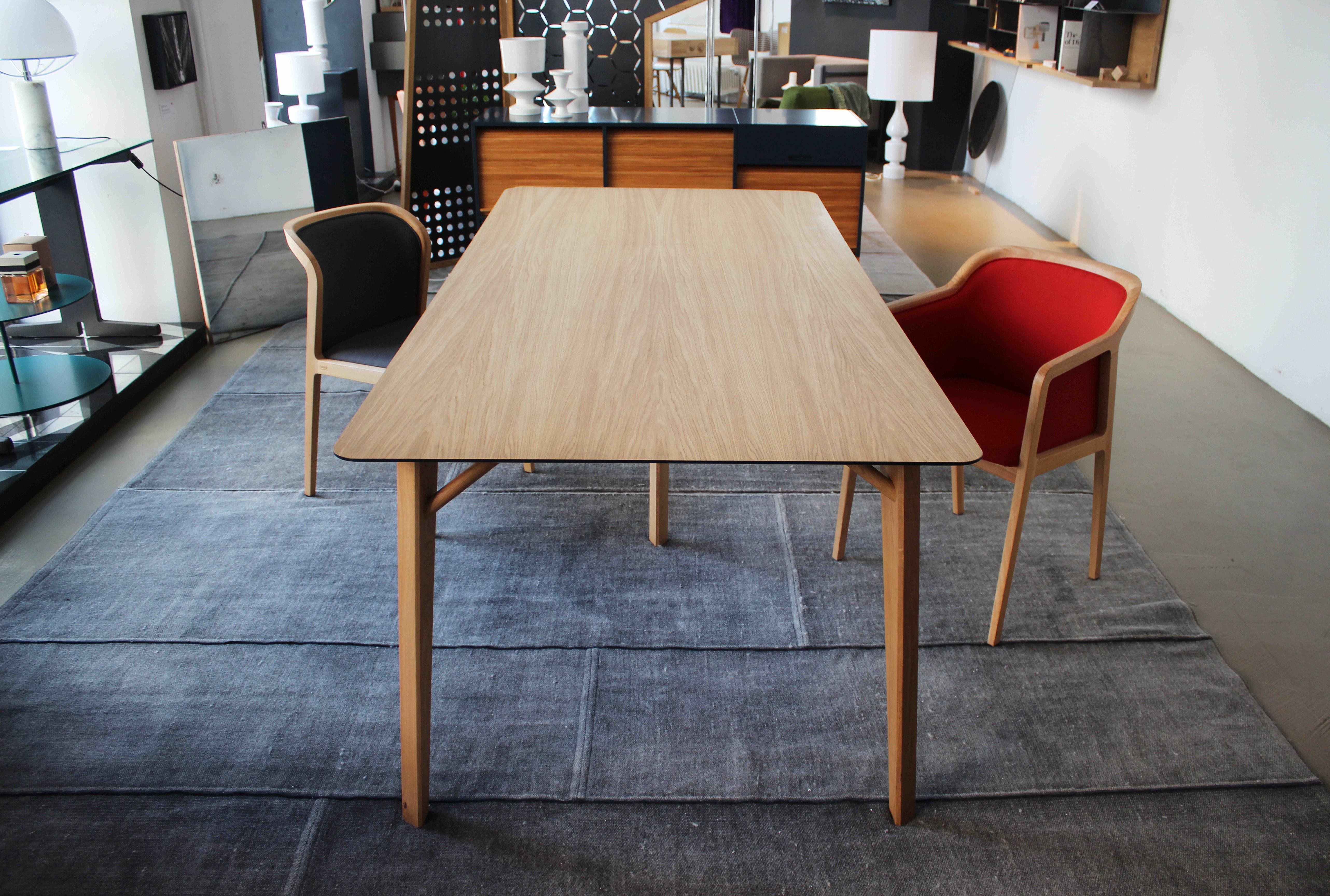 XXI secolo e contemporaneo Sedia Vienna Soft in legno di faggio e tessuto di lana Greene & Greene Made in Italy in vendita