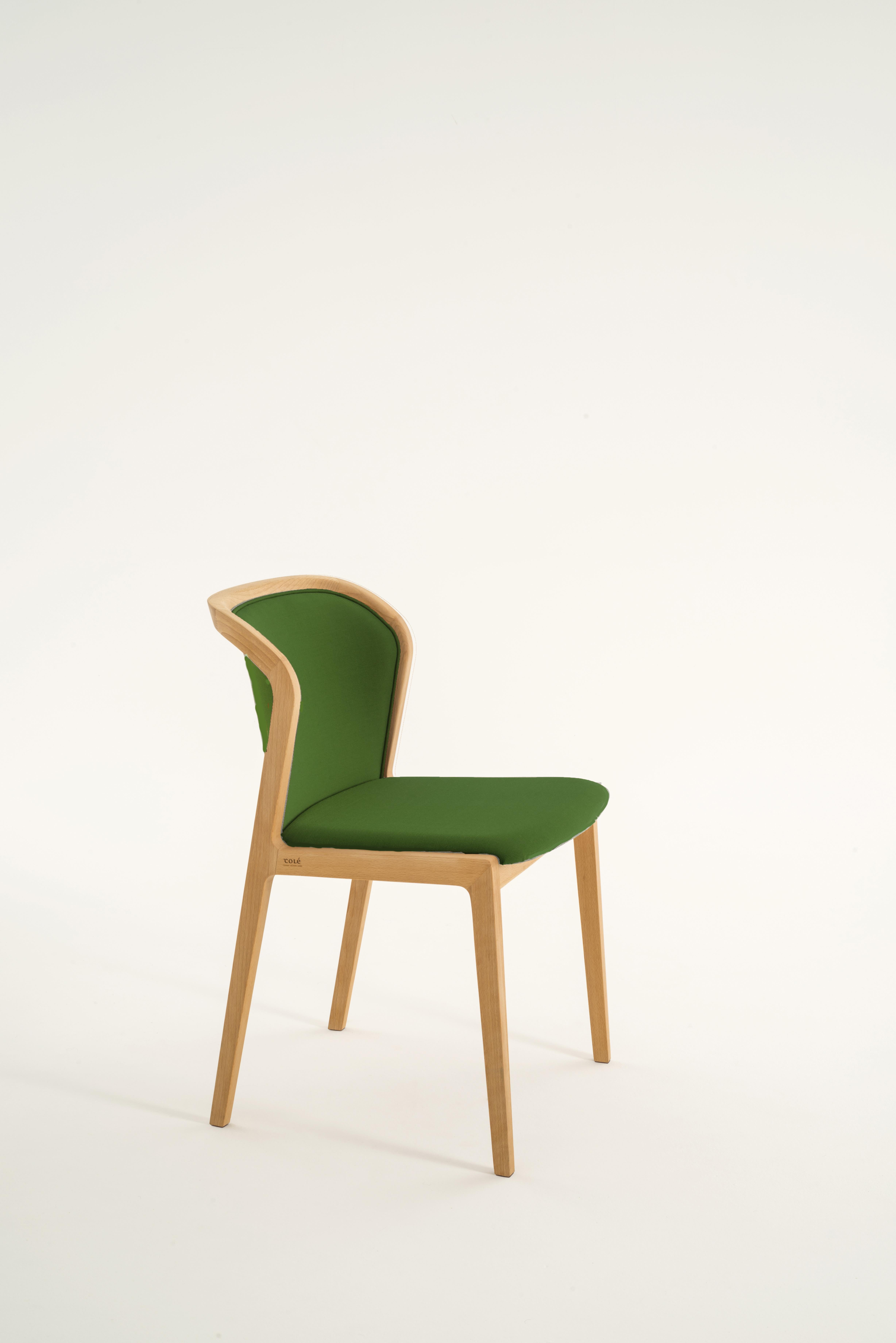 Wiener Sessel Soft Chair aus Canaletto-Walnussholz und Wollstoff Ocre Made in Italy (Moderne) im Angebot