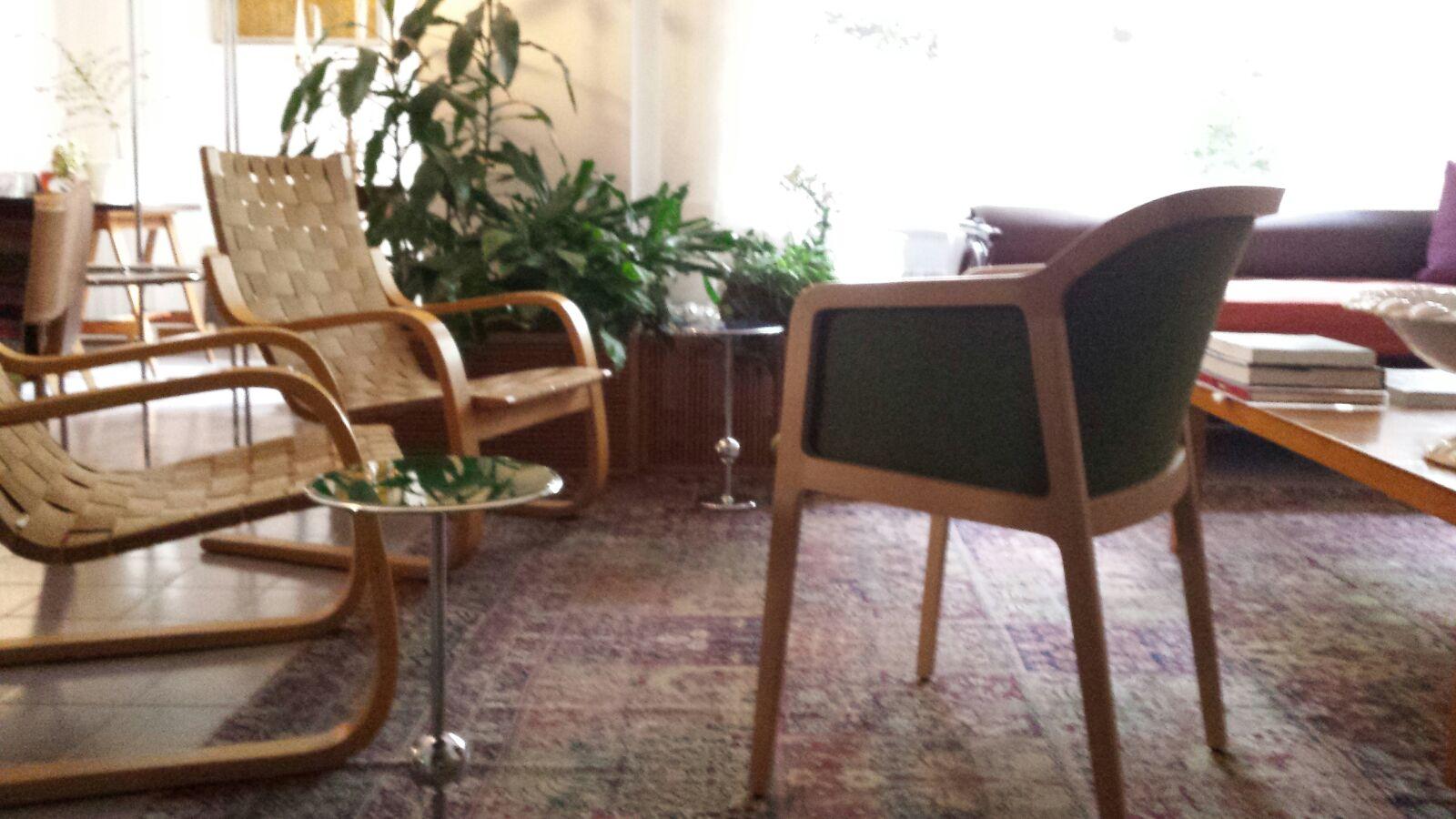 Petit fauteuil souple viennois, design contemporain inspiré des chaises traditionnelles en vente 2