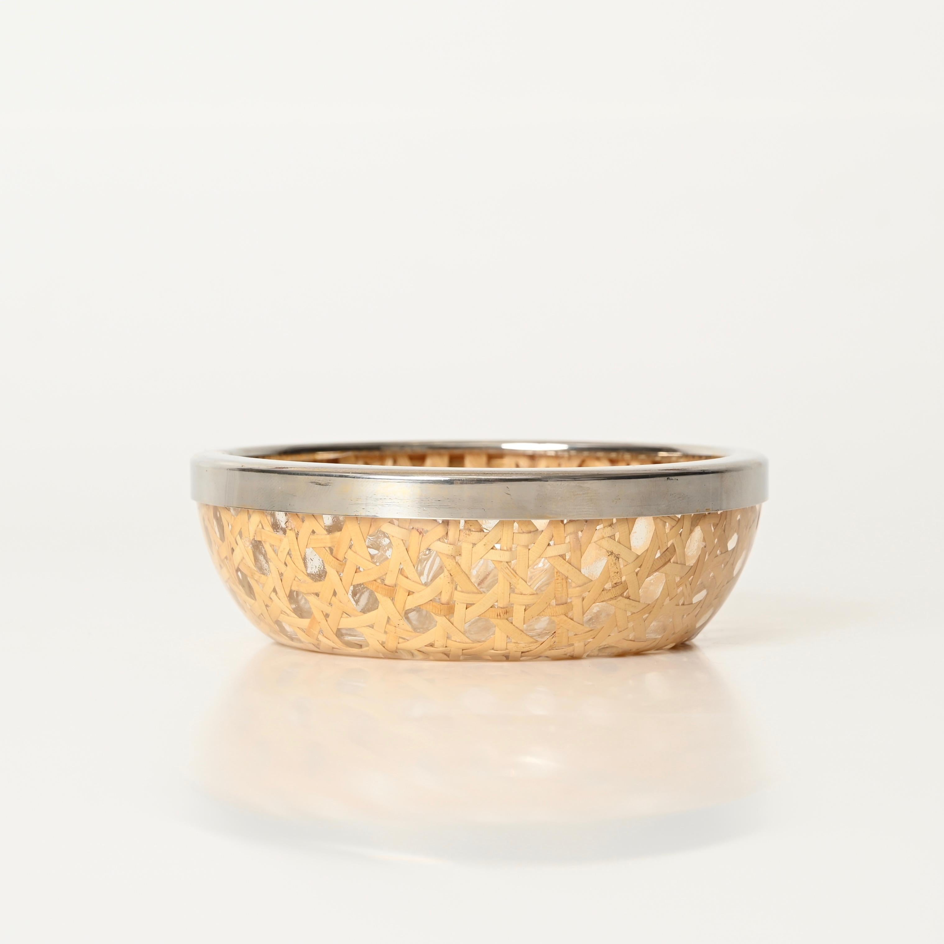 Osier Vienna Straw, Lucite and Chrome Catchall Tray Vide-Poche, Dior Style, Italy 1970 en vente