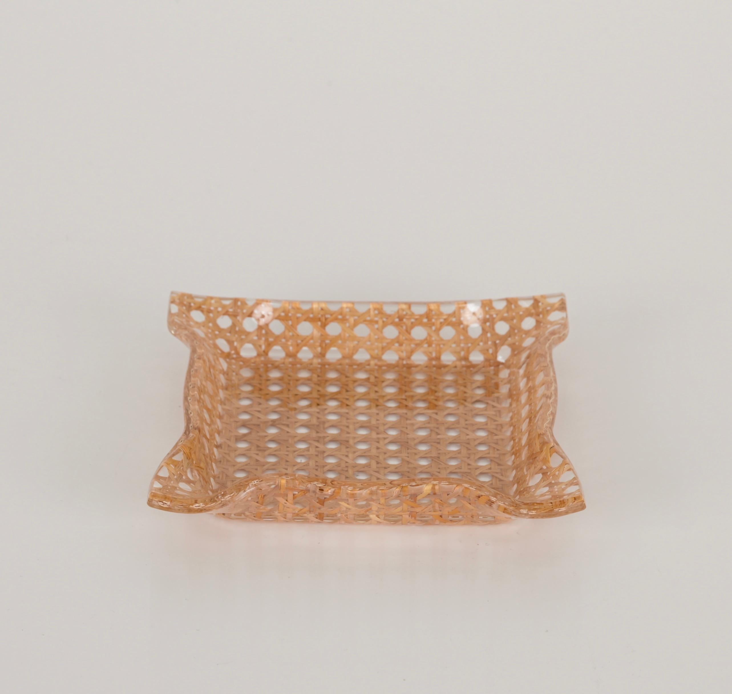 Hand-Crafted Vienna Straw Wicker and Lucite Vide-Poche Bowl, Dior Style, Italy 1970s  For Sale