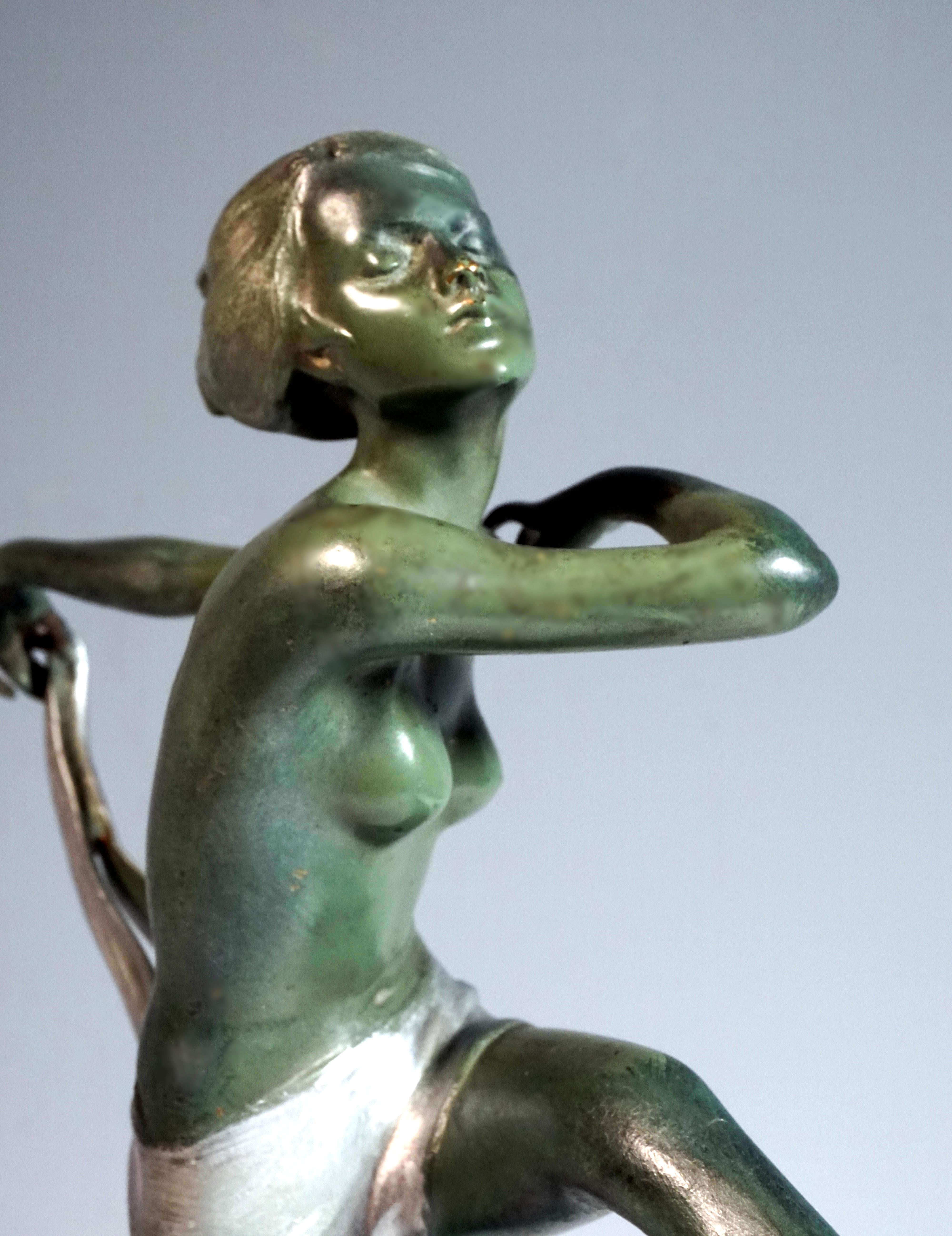 Viennese Art Nouveau Bronze Dancer on a Marble Base by Josef Lorenzl, circa 1920 In Good Condition In Vienna, AT