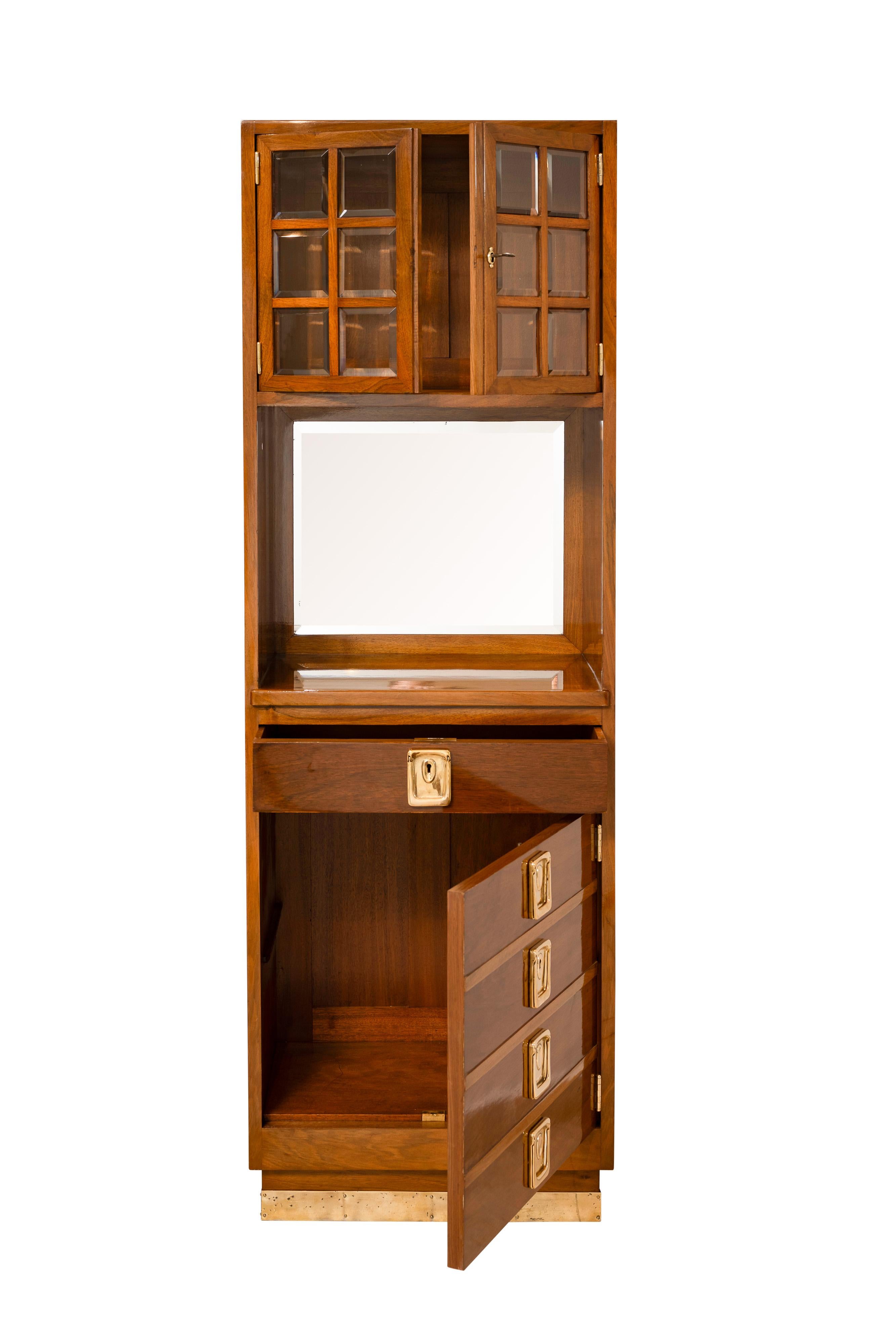 Wiener Jugendstilschrank aus der Schule von Josef Hoffmann ca. 1900 (Österreichisch) im Angebot