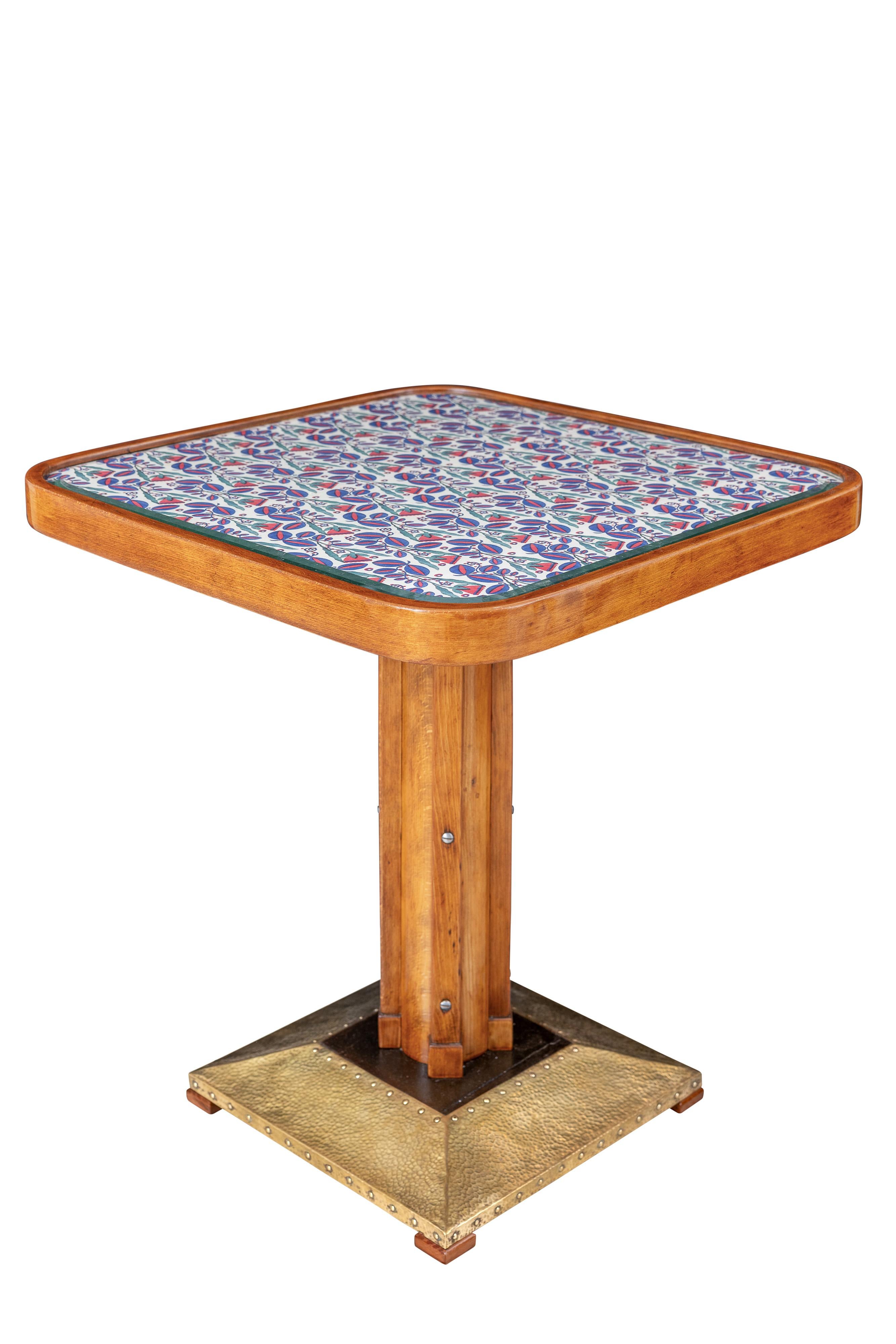 Wiener Jugendstil Couchtisch Josef Hoffmann Thonet ca. 1909 (Österreichisch) im Angebot