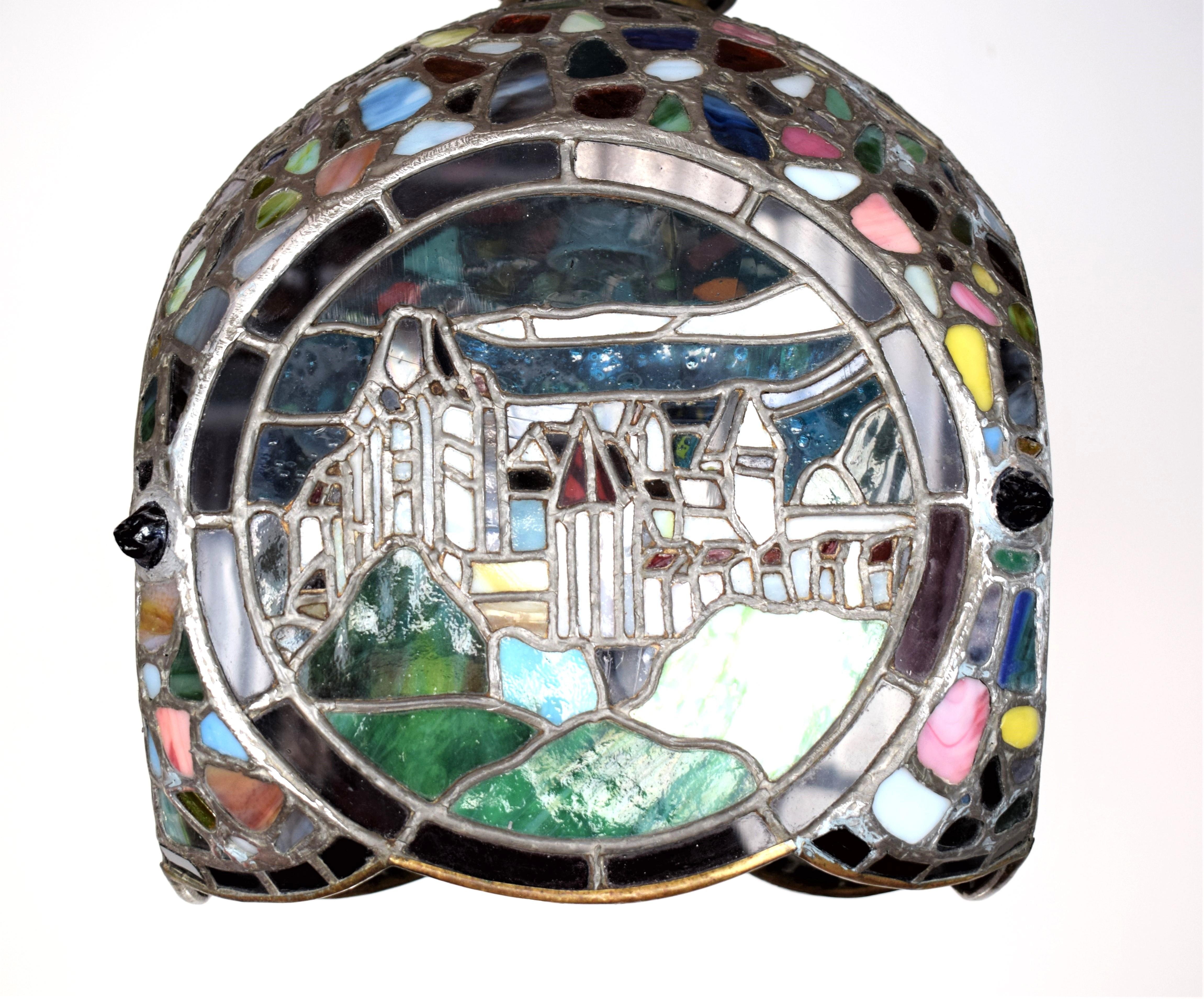 Austriaco Lampada da soffitto in vetro piombato in stile Art Nouveau viennese; 4 stagioni in vendita