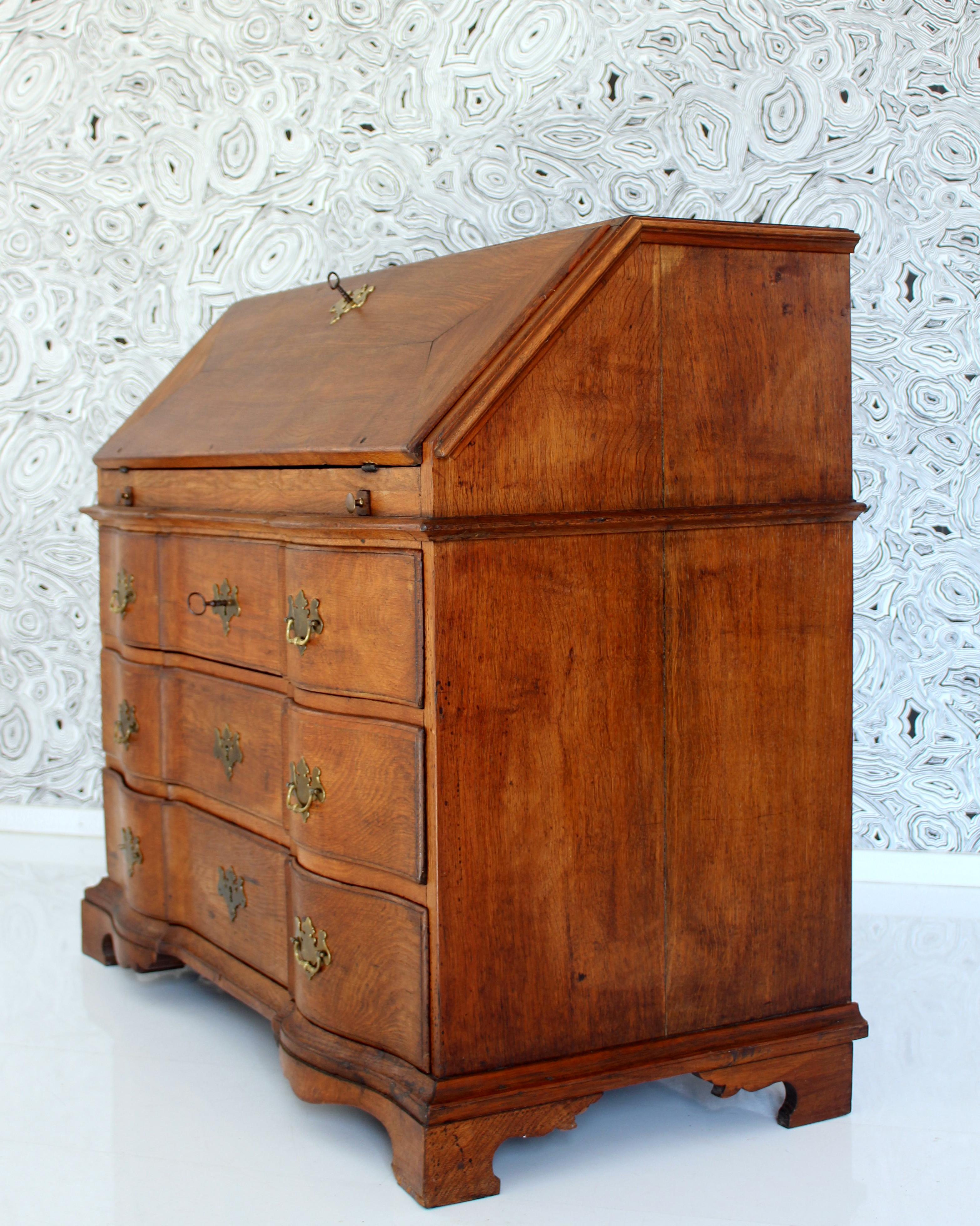 Viennese Baroque Secretary Slant Door Bureau ar 1860 Straight & Heavy Solid Oak For Sale 9
