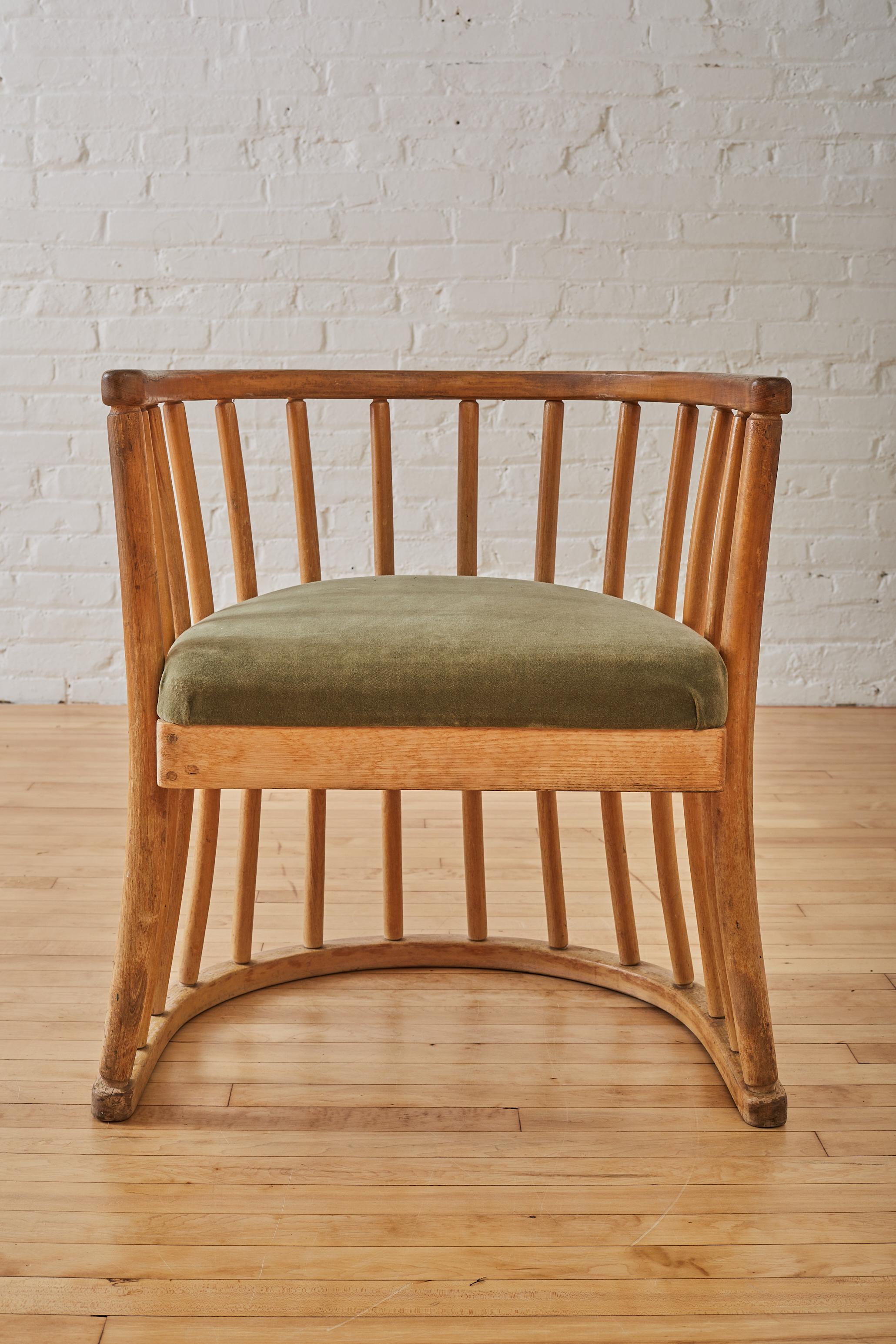Viennese Barrel Chair in upholstered in Moss Green Velvet For Sale 2