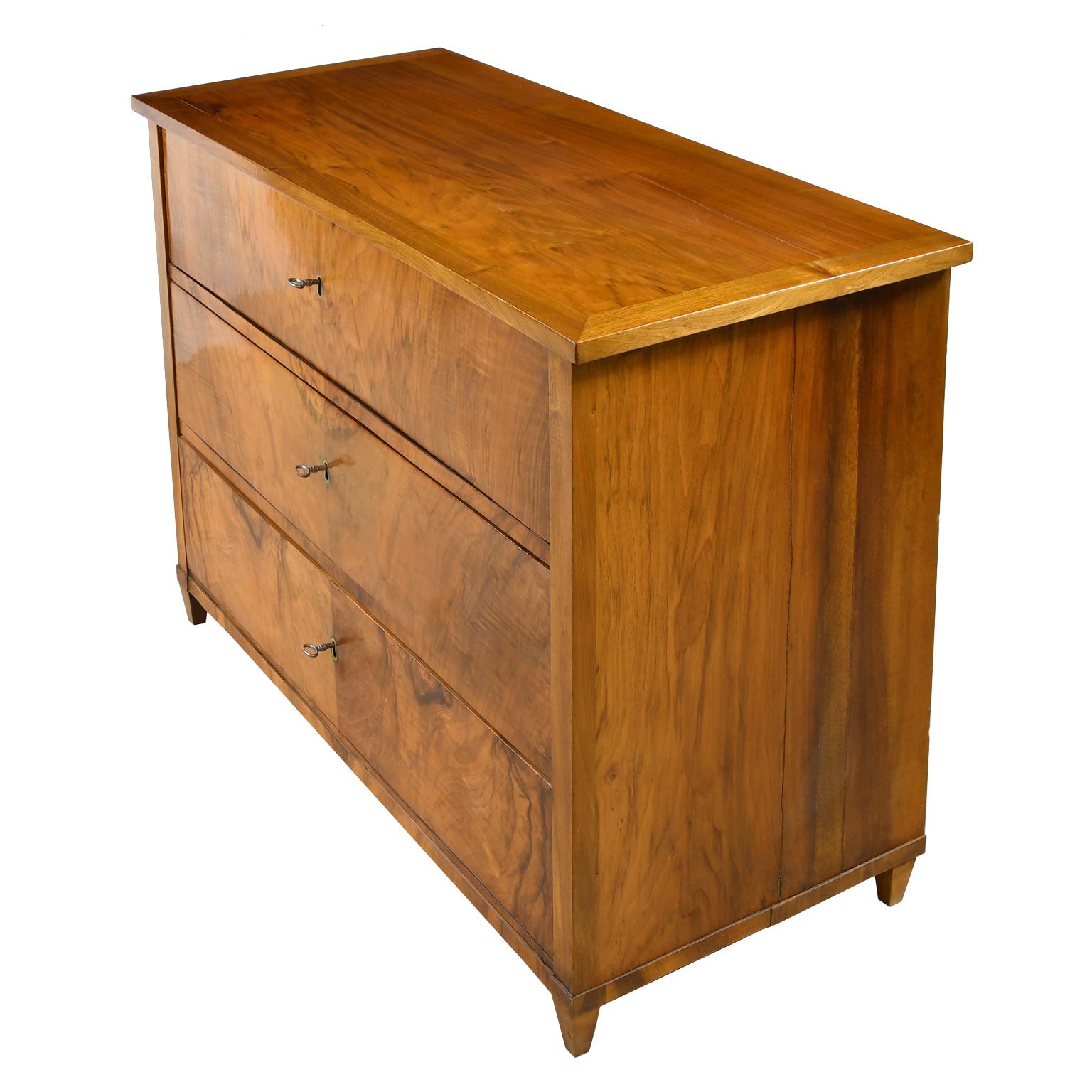 biedermeier chest of drawers