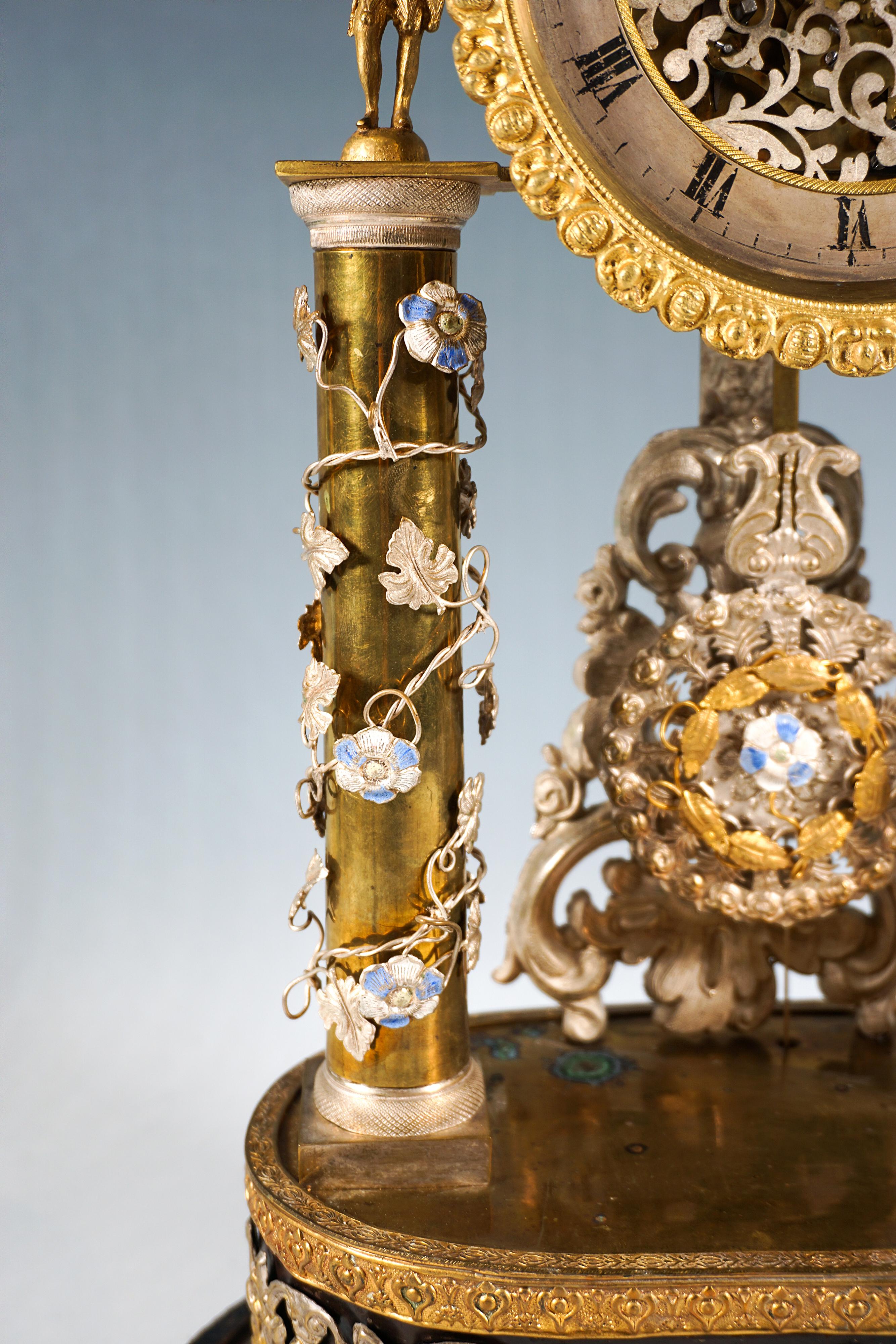Reloj vienés Biedermeier esqueleto de aniversario con movimiento musical, ca. 1840 2