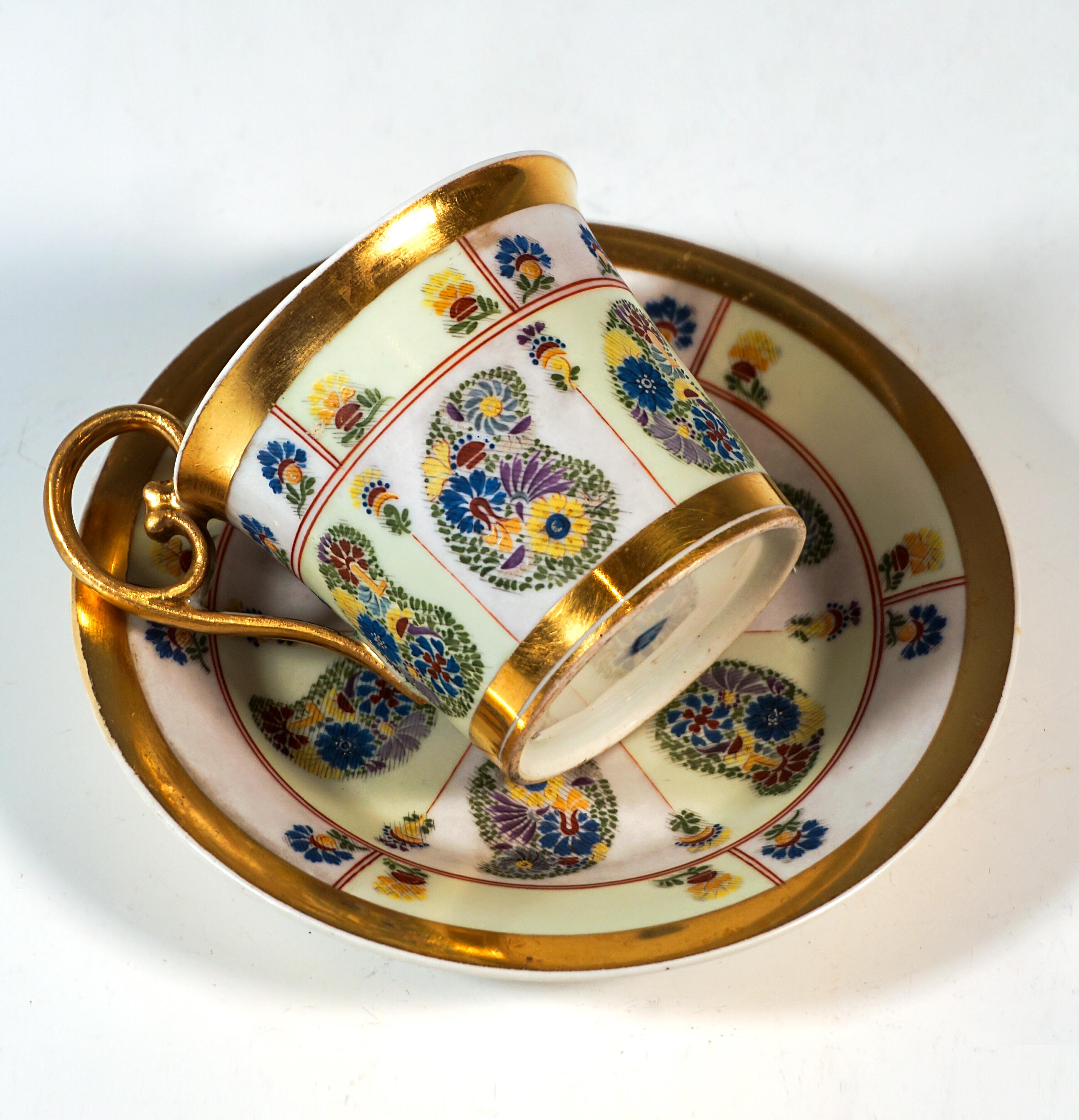 Austriaco Tazza da collezione in porcellana imperiale viennese, decorazione floreale stilizzata, 1821 in vendita