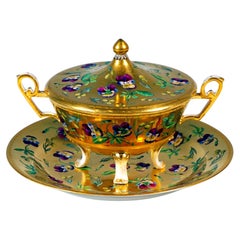 Viennese Imperial Porcelain Double-Handled Cup With Présentoir 'Violettes', 1812