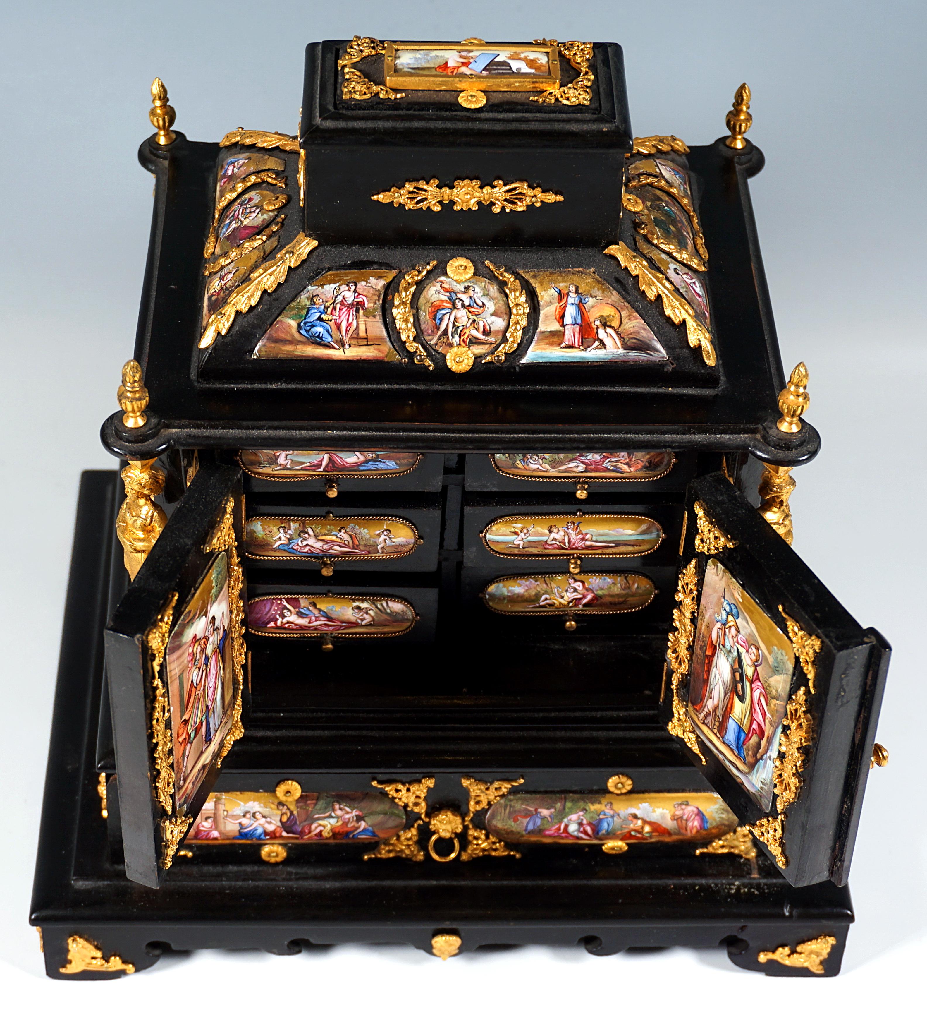 Wiener Jewell mit Emailmalerei, Bronze- und Messingbeschläge, um 1870/1880 (Sonstiges) im Angebot