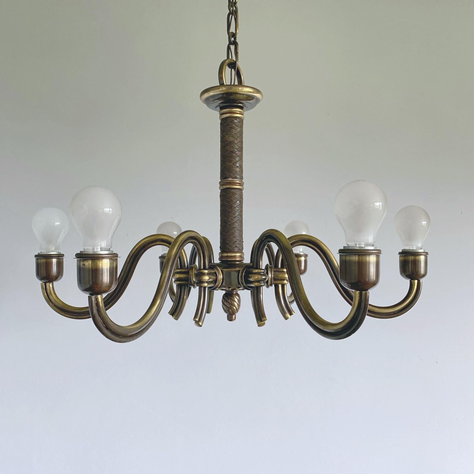 Very rare and elegant Viennese Modern Age bronzed brass chandelier designed by Professor Hugo Gorge and manufactured by Melzer & Neuhardt in Vienna, Austria. Prof. Hugo Gorge was one of the founders of Viennese Modern, together with Adolf Loos,