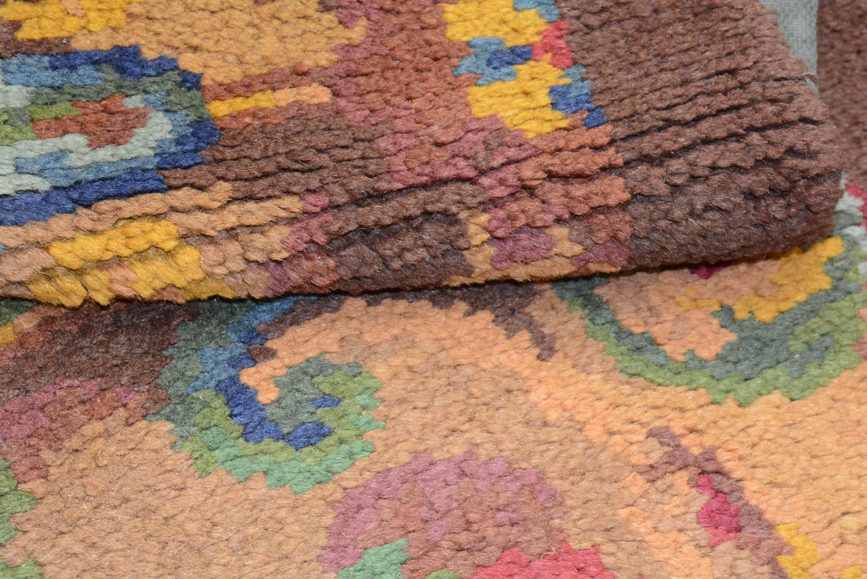 Viennese Savonnerie Carpet In Good Condition For Sale In Closter, NJ